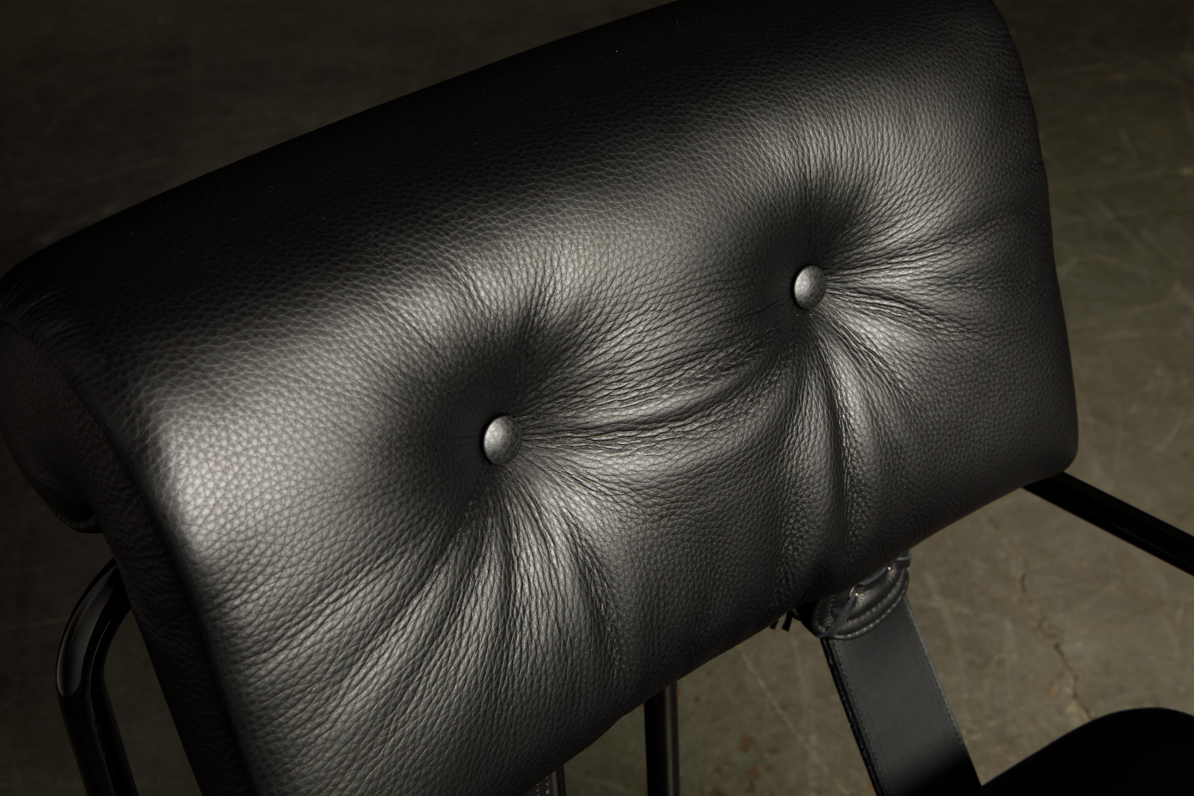 Brandneue schwarze Tucroma-Stühle aus Leder von Guido Faleschini für Mariani, signiert im Angebot 5