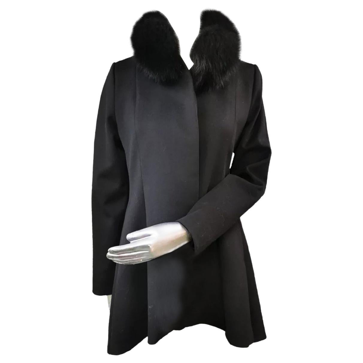 Brand new black Loro piana coat with fox fur trim size 4-6 For Sale