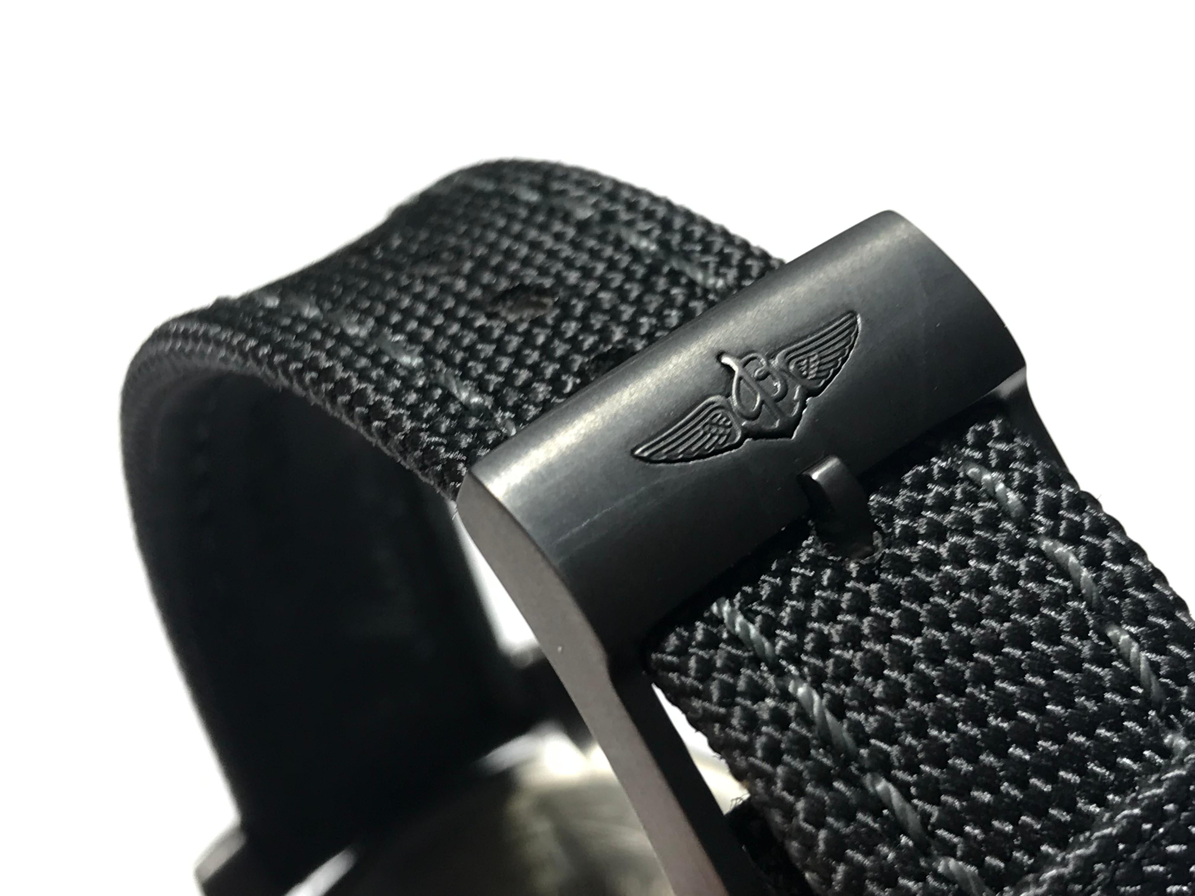 Breitling Avenger Schwarzer Vogel 44 Herren Luxusuhr aus schwarzem Stahl, brandneu im Zustand „Neu“ im Angebot in Toronto, Ontario