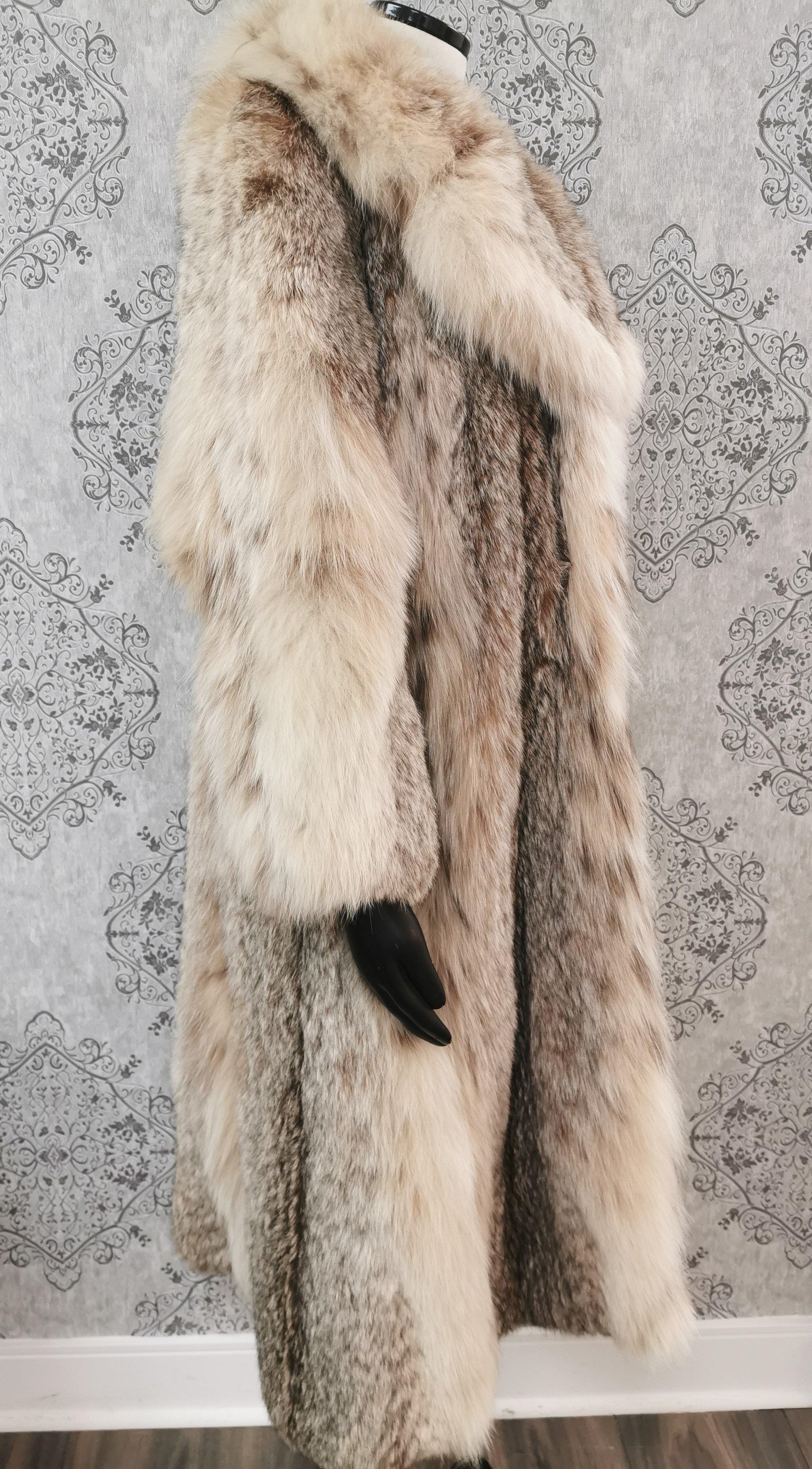 Manteau canadien neuf en fourrure de Lynx (taille 12 - M) Pour femmes en vente