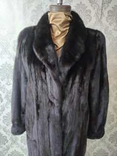 Brand new Carolina Herrera Female Black Mink Fur Coat (Size 16-L)