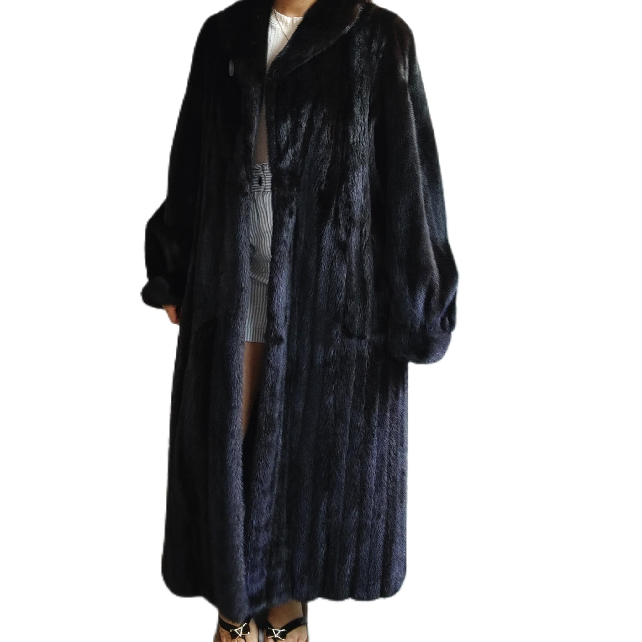 Brandneuer Carolina Herrera weiblicher schwarzer Nerzpelz-Swing-Mantel (Größe 16 XL) im Angebot 7