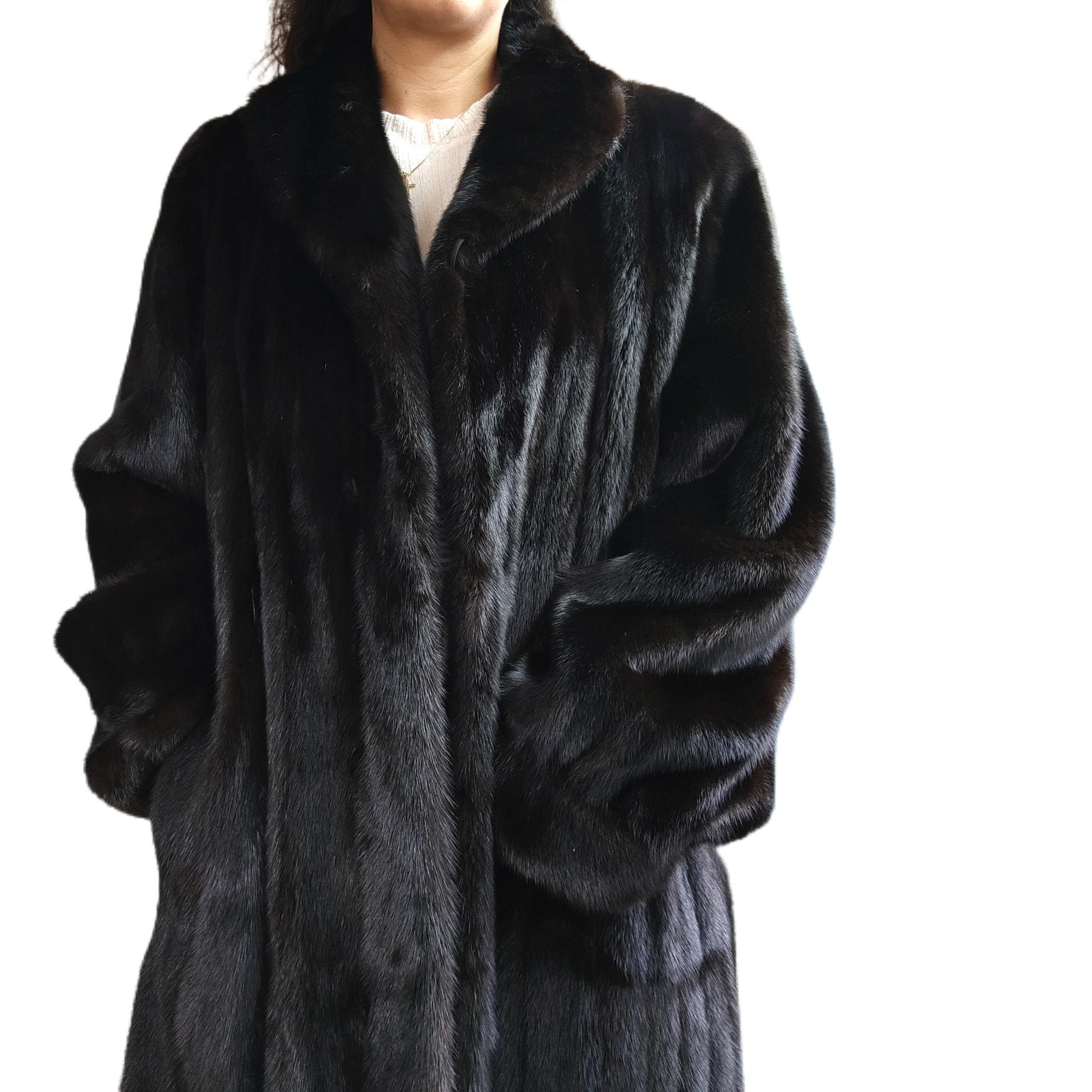 Brandneuer Carolina Herrera weiblicher schwarzer Nerzpelz-Swing-Mantel (Größe 16 XL) im Angebot 8