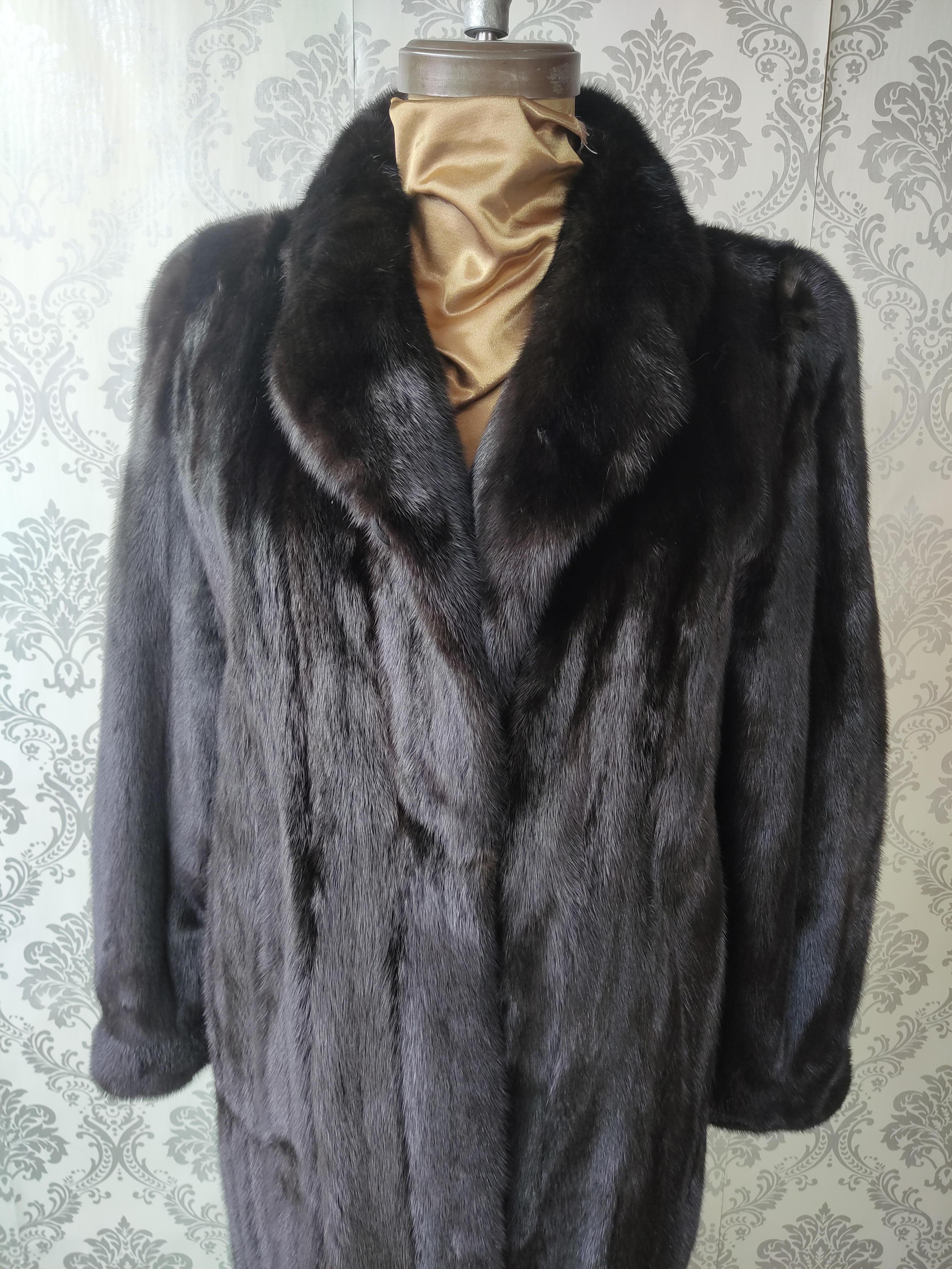 Women's Brand new Carolina Herrera Female Black Mink Fur Swing Coat (Size 16-XL) For Sale