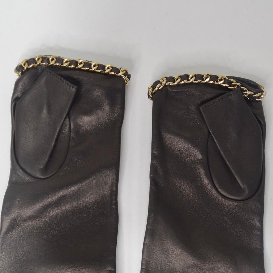 Brand New Chanel FW2020 Interlocking C Logo Leather Fingerless Gloves In New Condition For Sale In Scottsdale, AZ