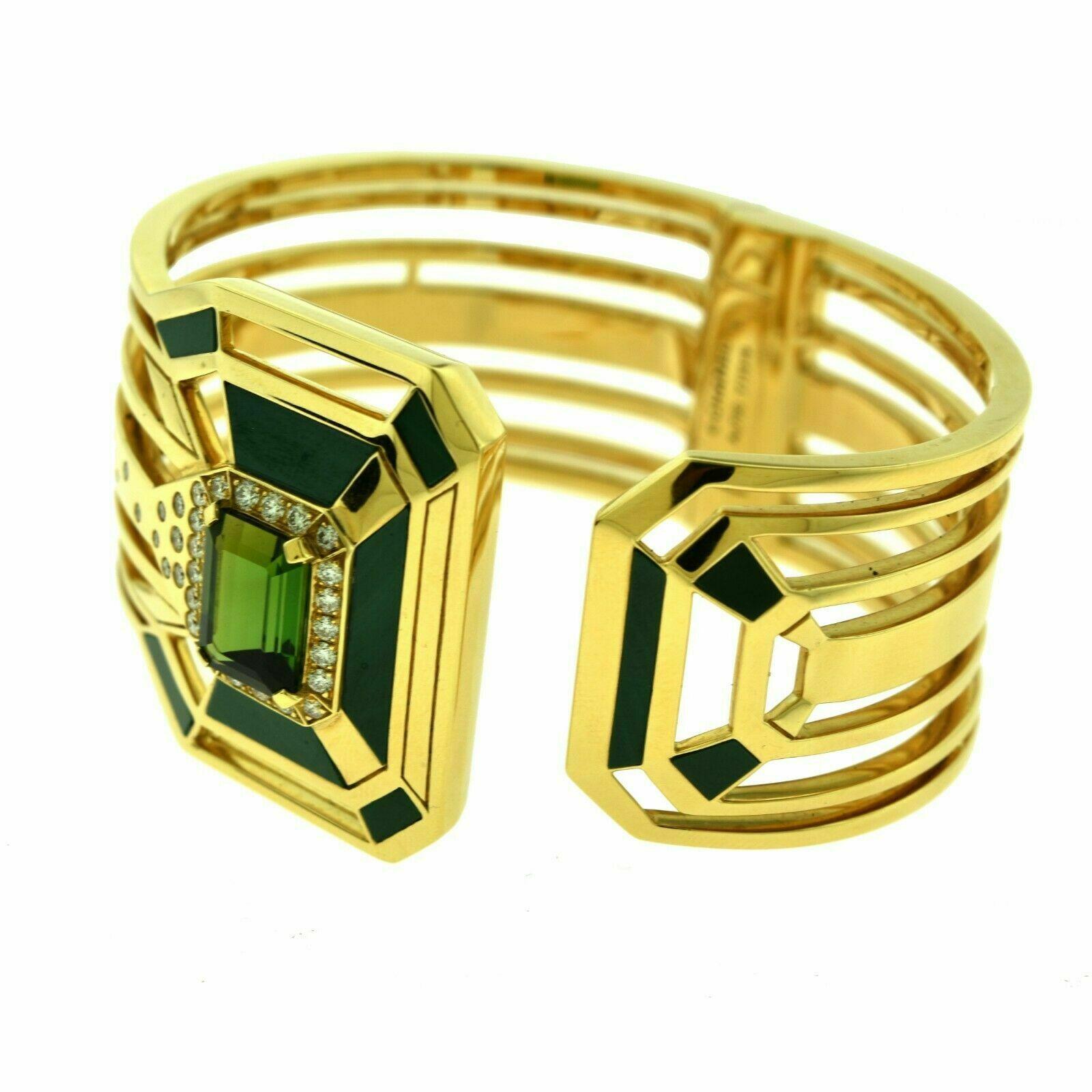 Women's or Men's Chanel My Green Jewelry Gallery Collection Gold Choker Bangle Set For Sale