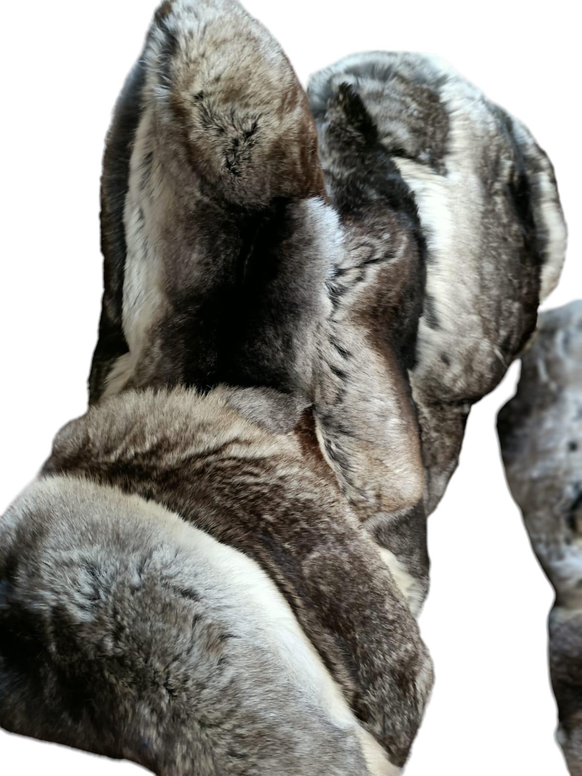 Brand New Chinchilla Fur Mittens with Sheared Beaver Lining For Sale 3