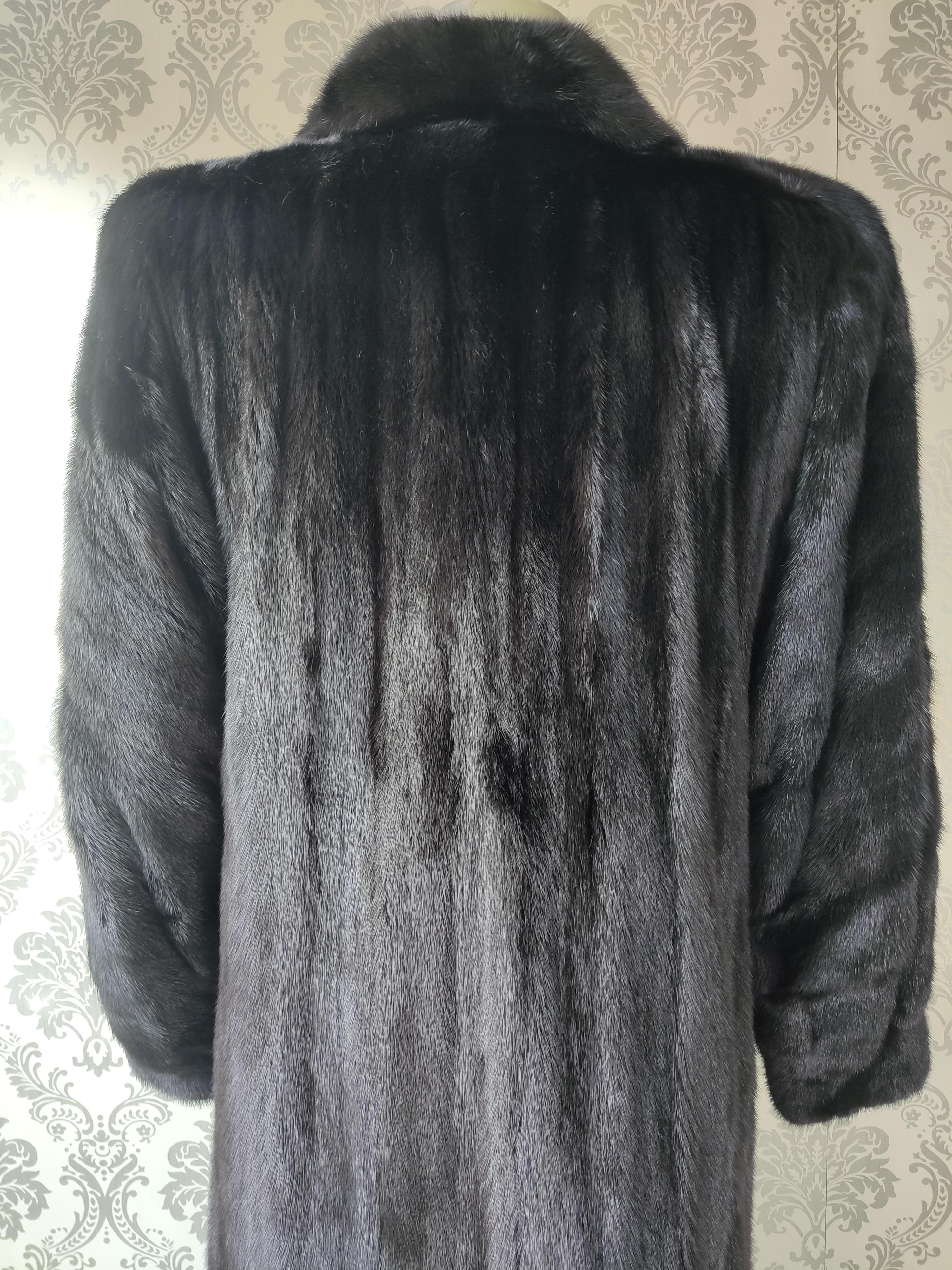 Brand New Christian Dior Black Mink Fur Swing Coat (Size 12-M) en vente 7