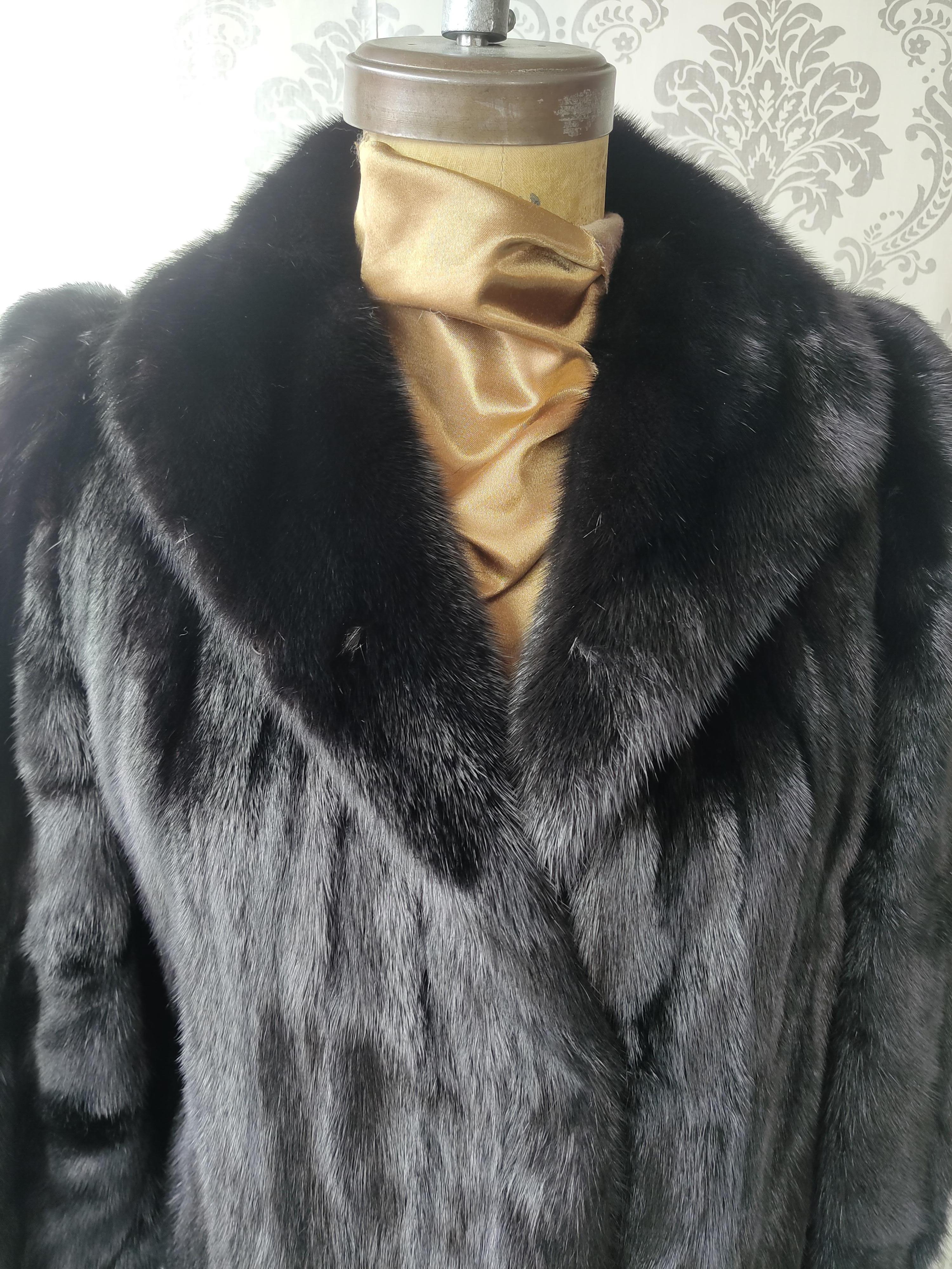 Brand New Christian Dior Black Mink Fur Swing Coat (Size 12-M) en vente 7