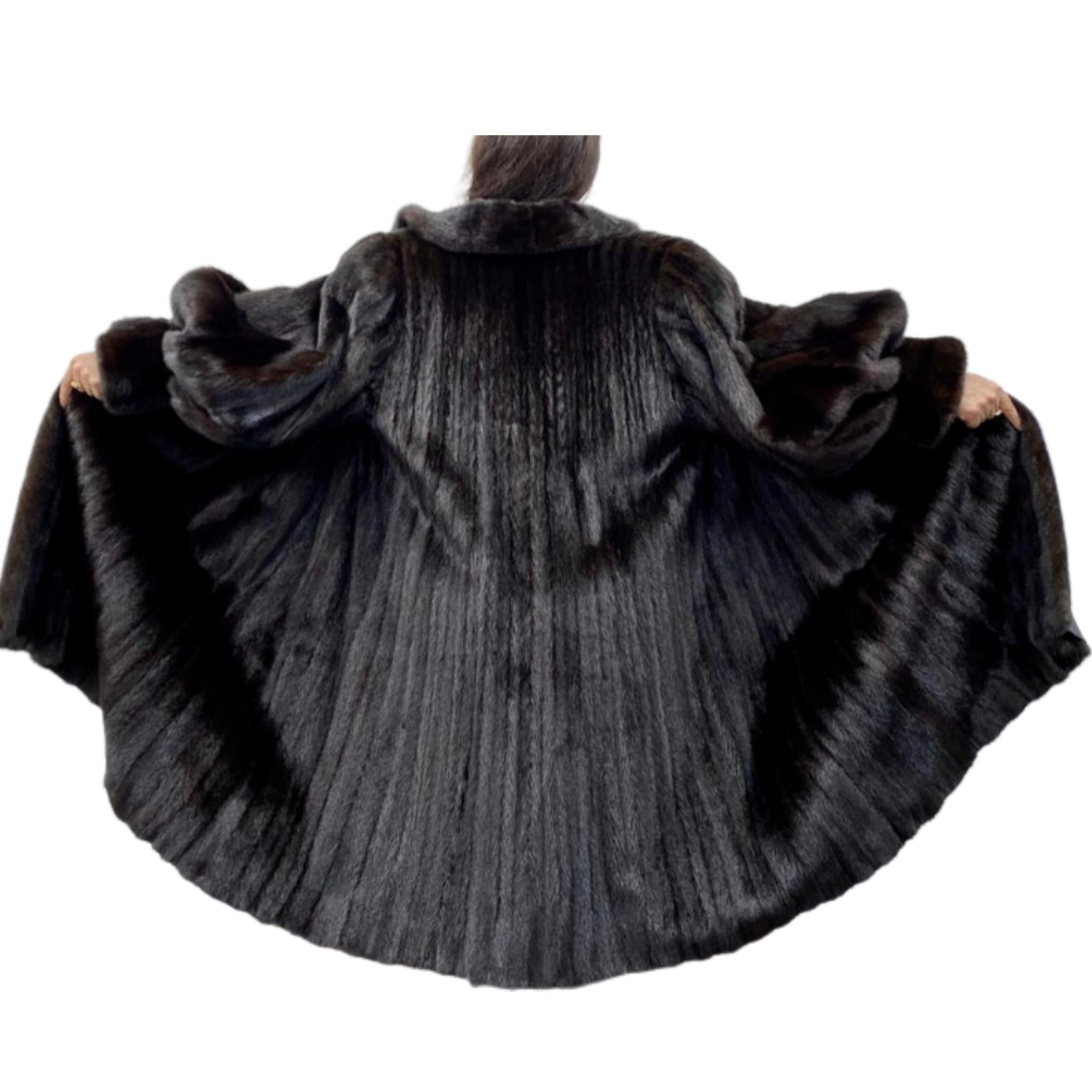 Brand New Christian Dior Black Mink Fur Swing Coat (Size XL 18-20) en vente 8
