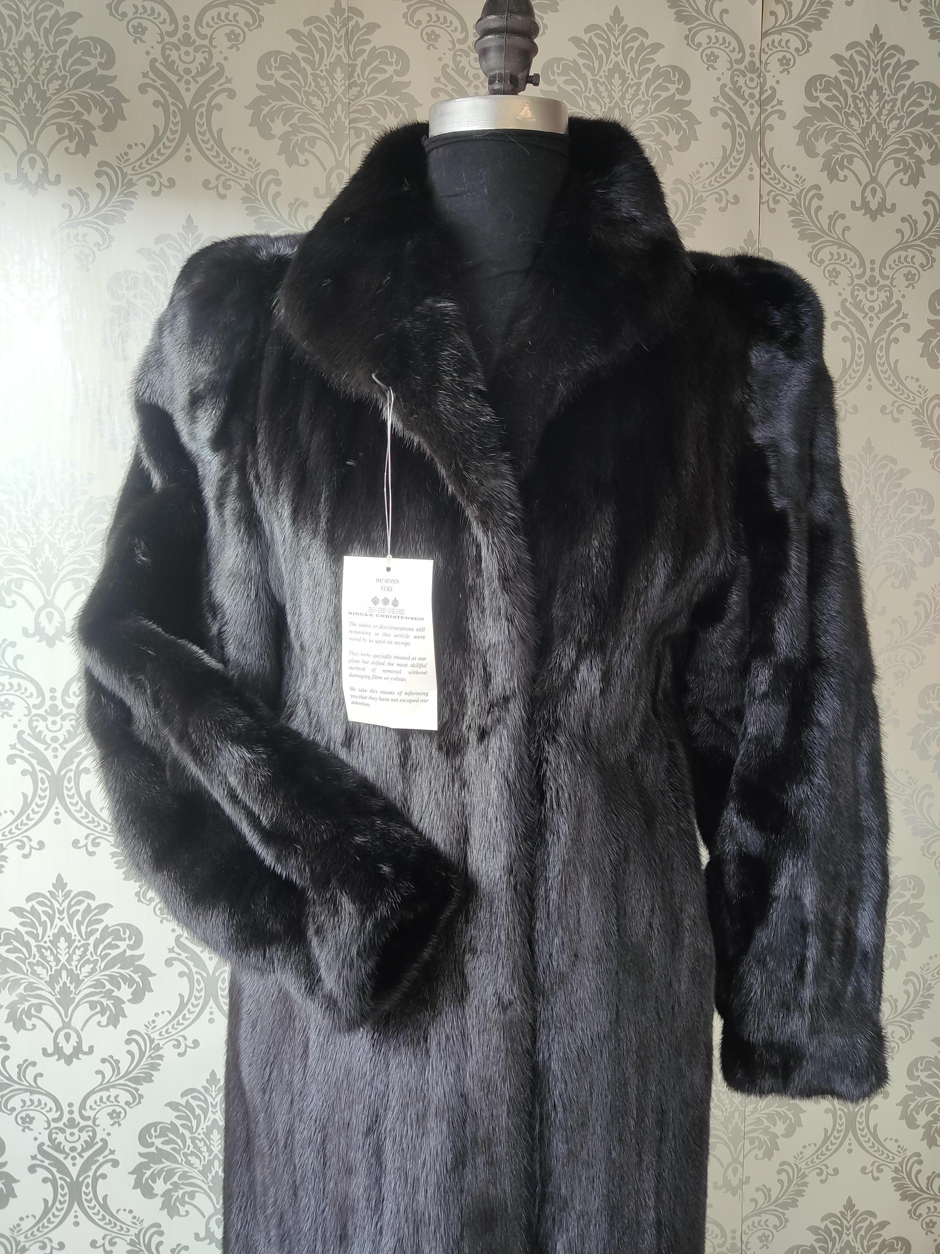 Brand New Christian Dior Black Mink Fur Swing Coat (Size 12-M) For Sale 14