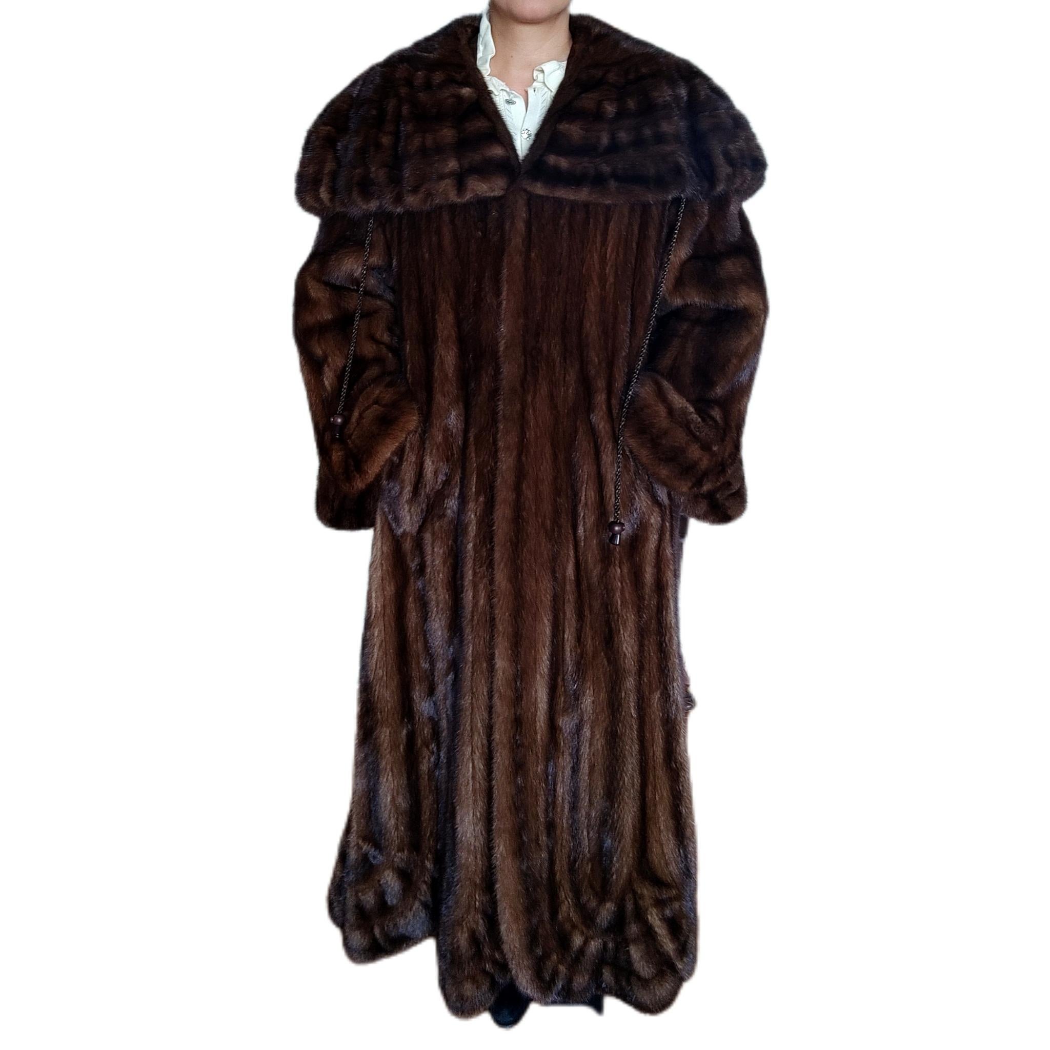 Brand New Christian Dior Demi Buff Mink Fur Swing Coat (Size 24 2XL)) In New Condition In Montreal, Quebec