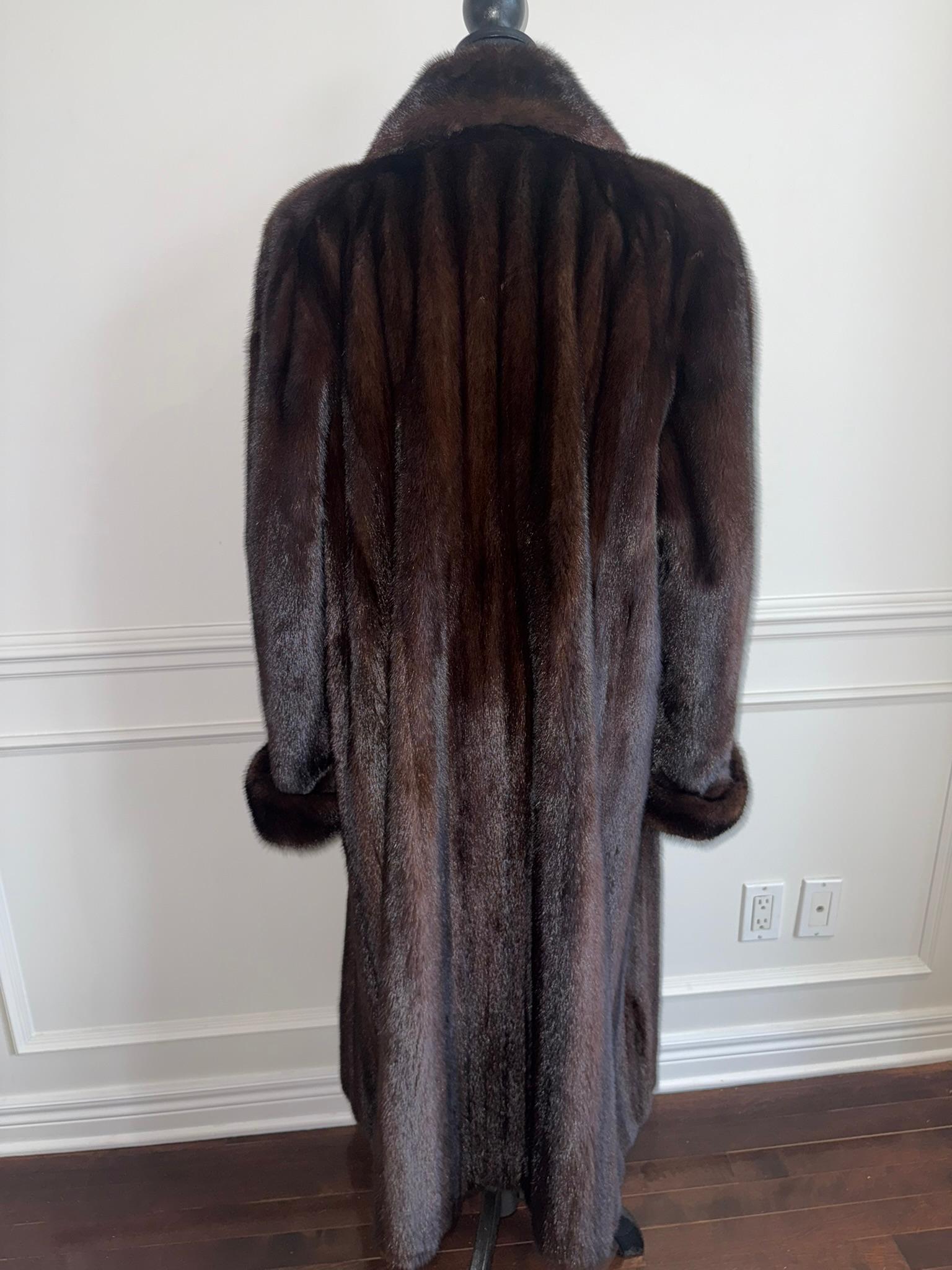 Nuevo abrigo de piel de visón Christian Dior talla 12 L en venta 5