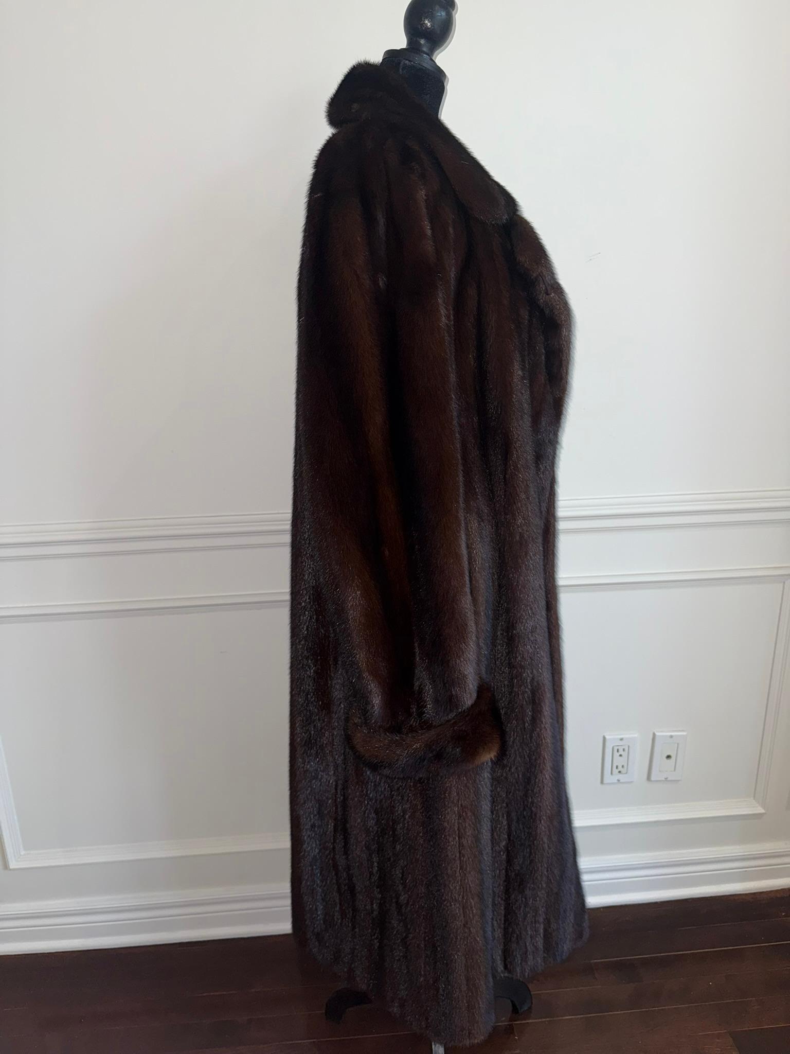 Nuevo abrigo de piel de visón Christian Dior talla 12 L en venta 3