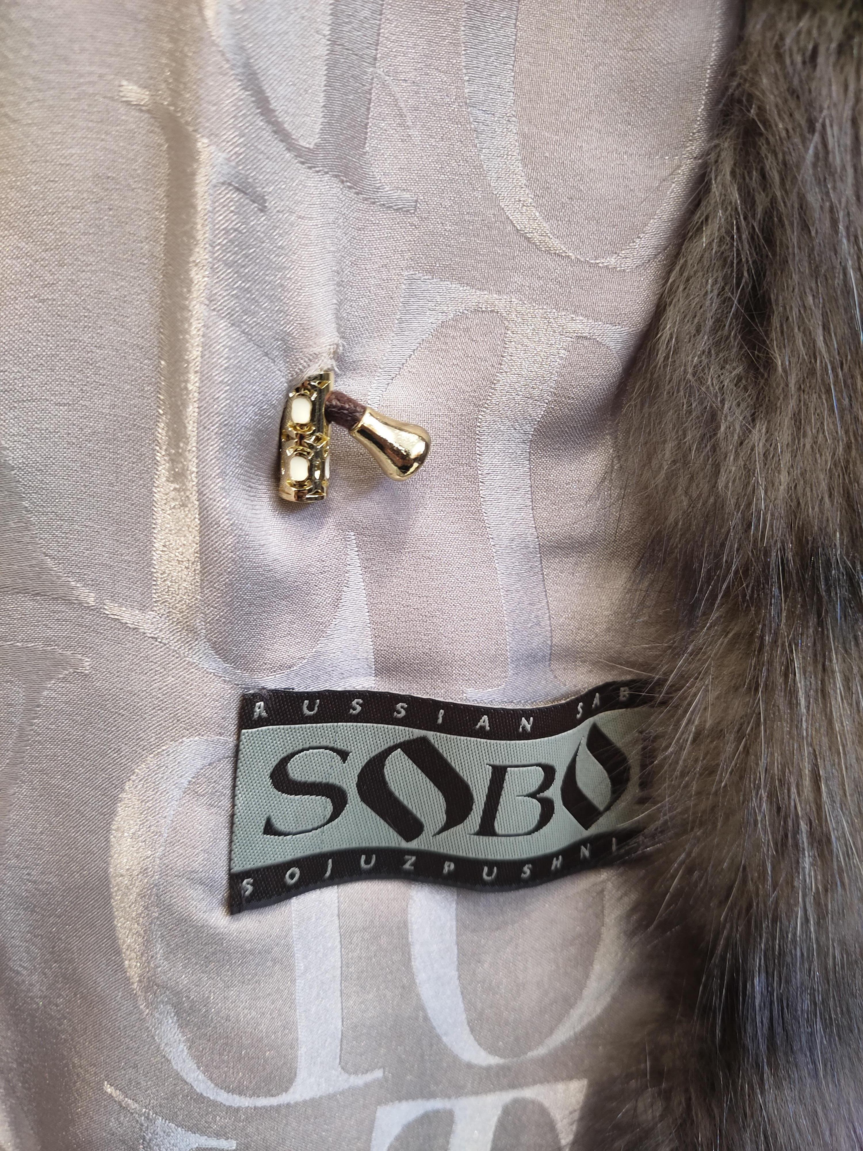 Sobol Tortora veste russe en fourrure de zibeline, état neuf, 45000$ étiquettes en vente 6