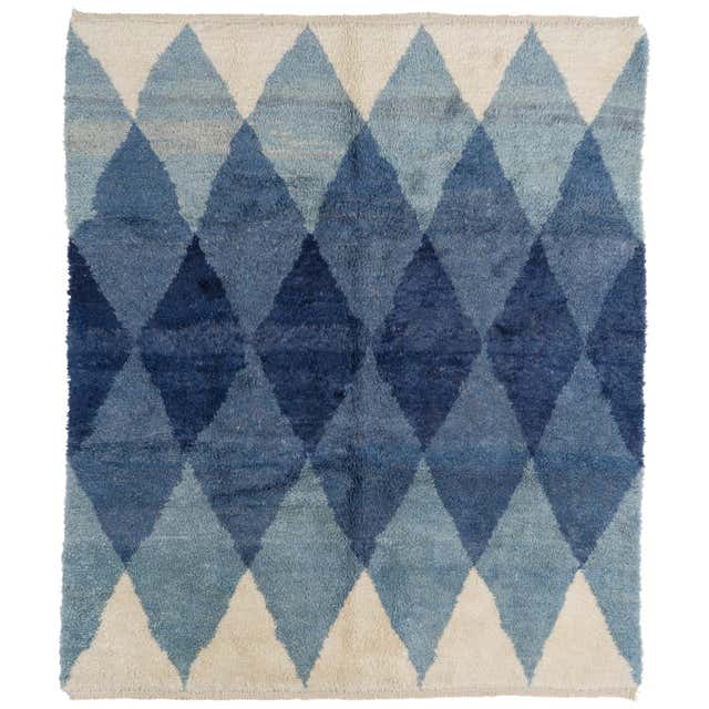 Brand-New Contemporary Hand-Knotted Wool Rug with Interlocking Blue ...