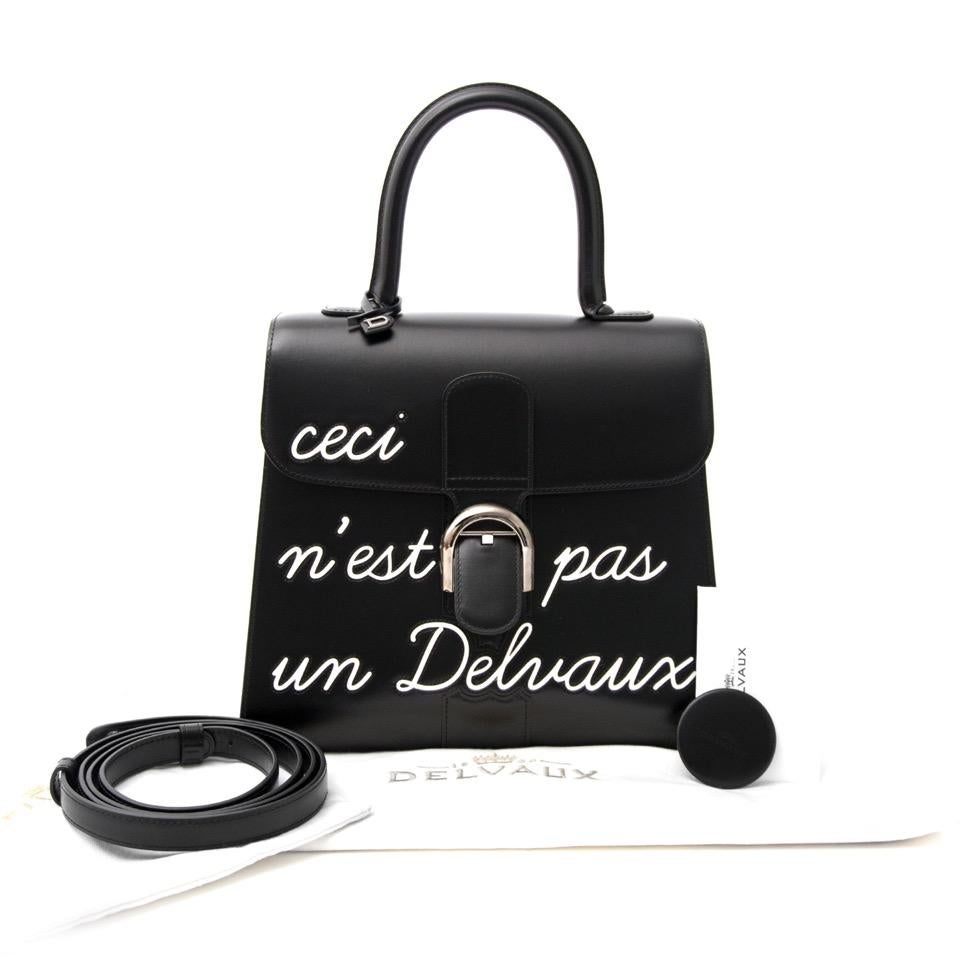 
We just love this ultra rare and hard to find Delvaux L'Humour Brillant. 
The Delvaux Brillant was created for the Brussels world fair in 1958.
The design developed into one of the showpieces of the various Delvaux collections.

This Limited