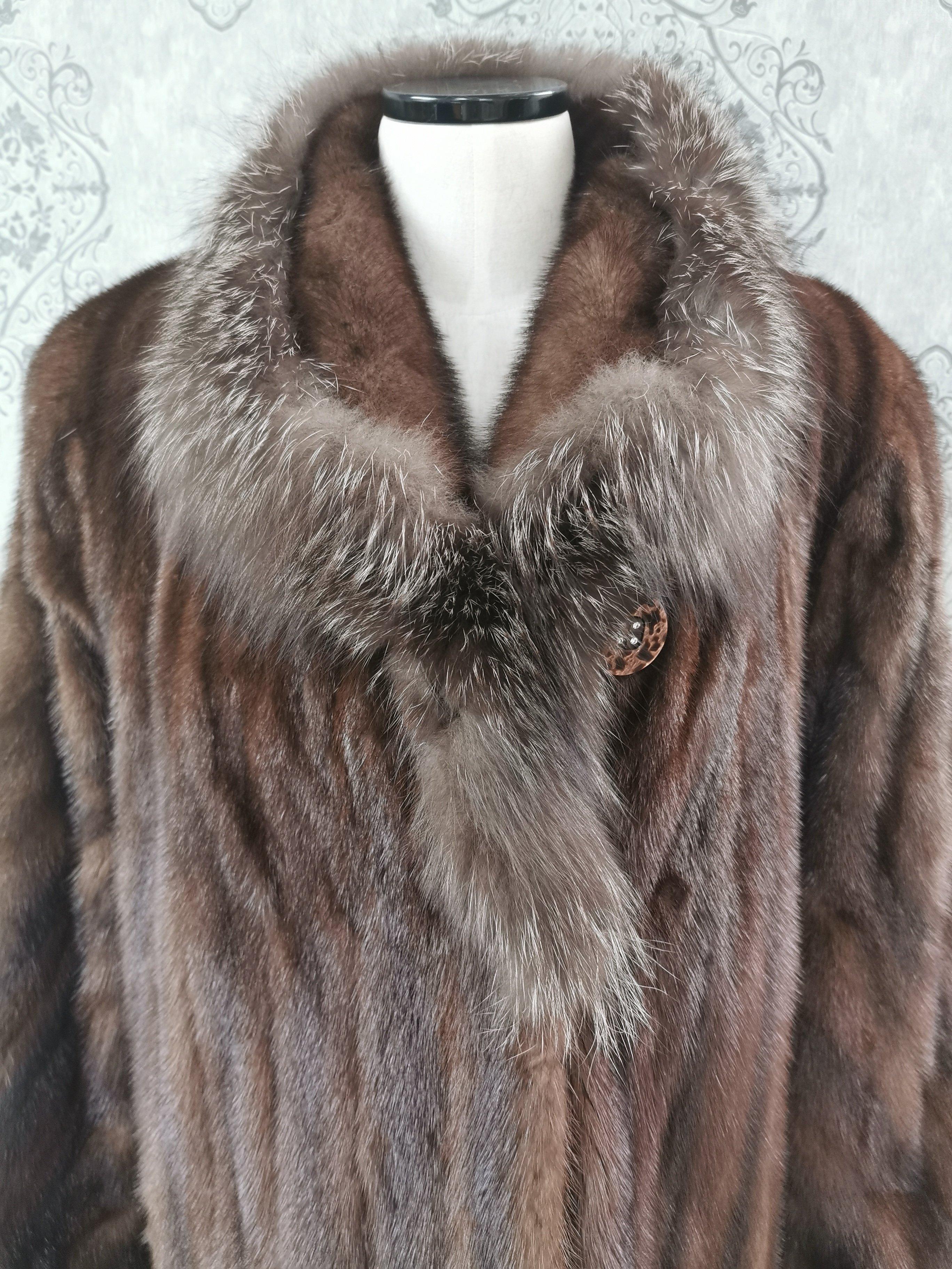 Black Brand New Demi Buff Mink Fur Swing Coat With Silver Fox Fur Trim (Size 14-L) For Sale