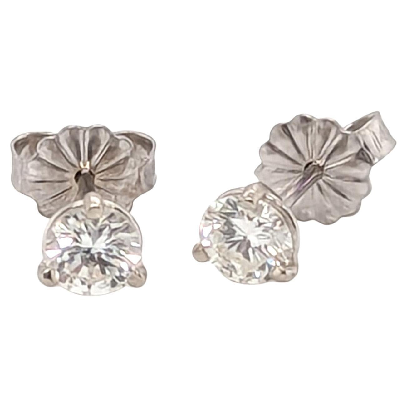 Nuovi orecchini a perno con diamanti coniati, taglio brillante rotondo da 0,55 ct. in oro bianco 14 carati.