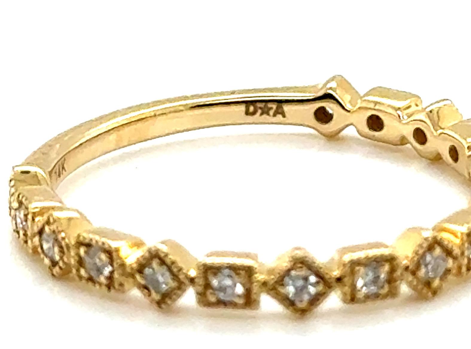 Round Cut Brand New Diamond Wedding Ring Anniversary Band Mined D-F VS 14K Yellow Gold For Sale