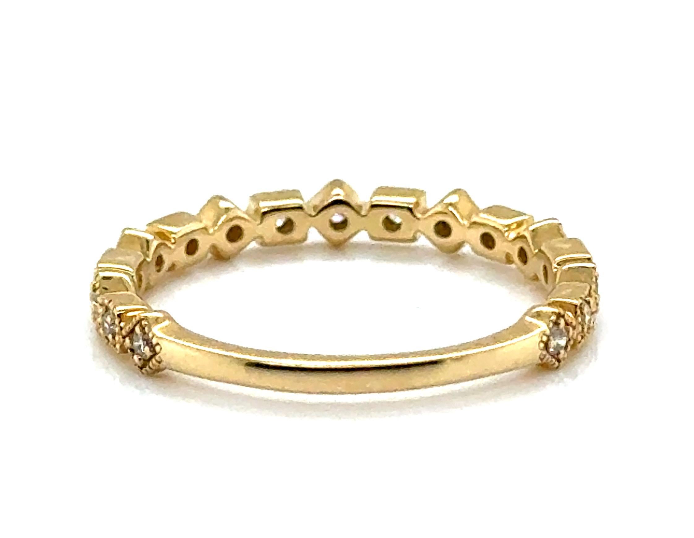 Brand New Diamond Wedding Ring Anniversary Band Mined D-F VS 14K Yellow Gold For Sale 1