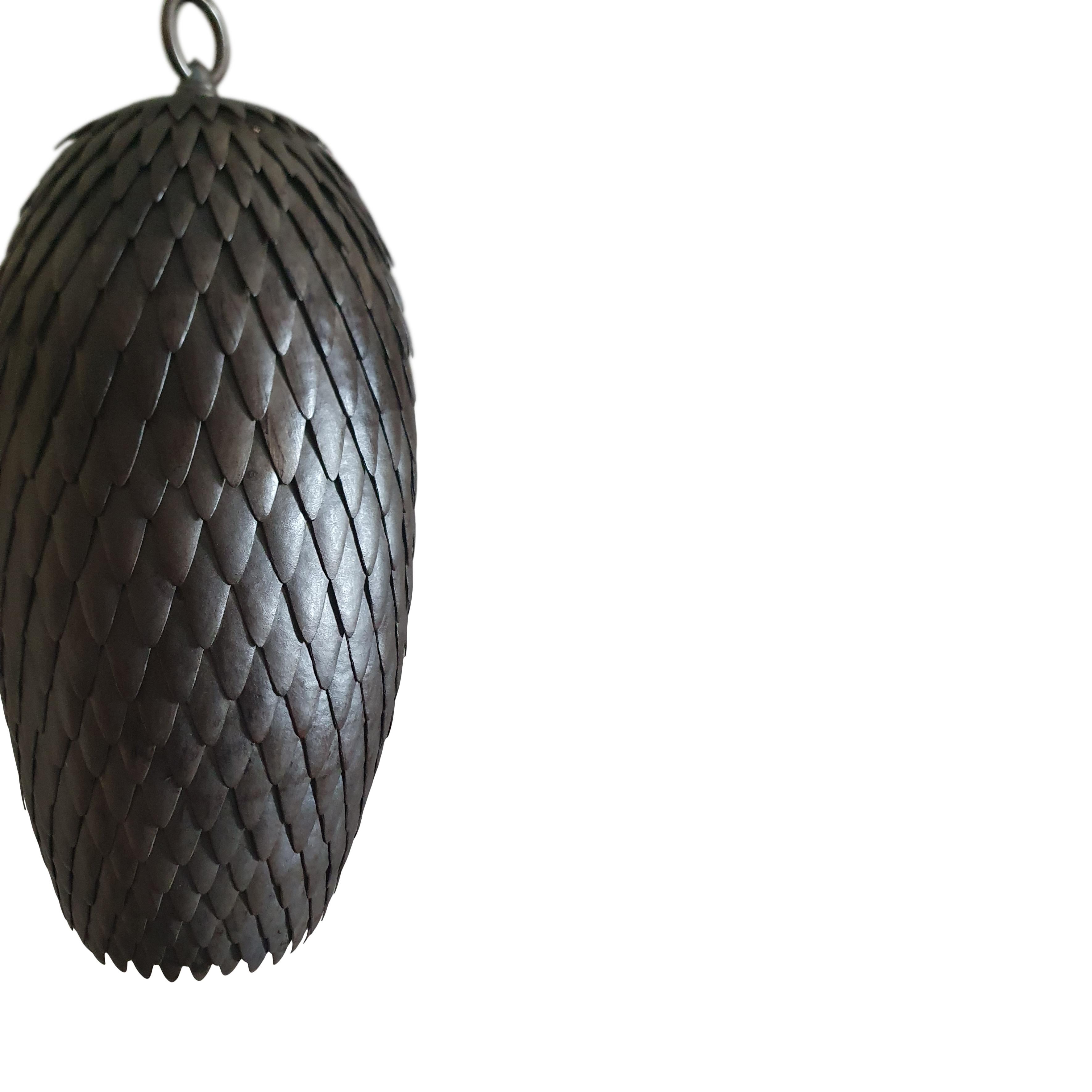 Britannique Pendentif Dragon flambant neuf fabriqué à la main en laiton avec finition bronze et intérieur or. en vente