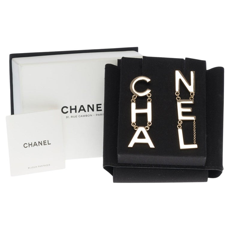Brand New / FW2019/ Chanel Earings CHA and NEL in silver hardware