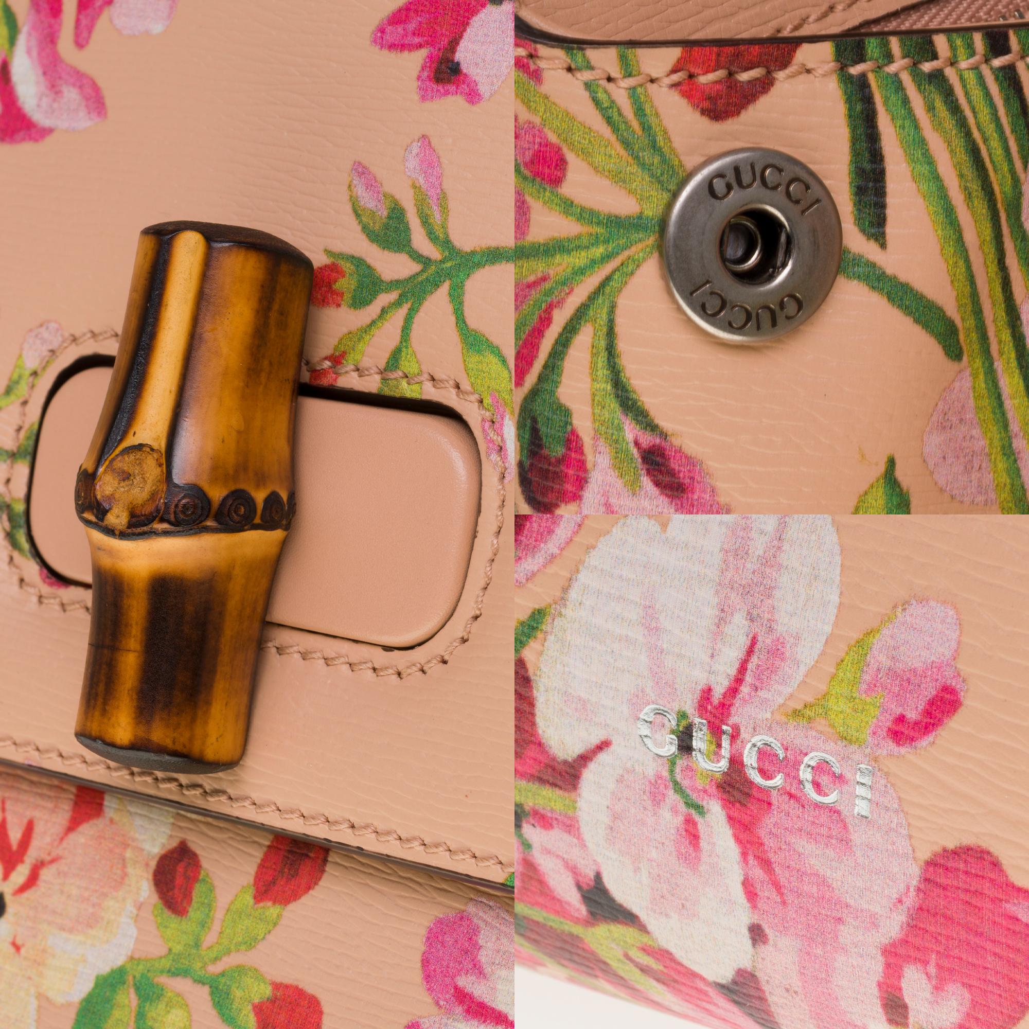 Brand New/ GUCCI Calfskin Blooms Print Bamboo Daily Top Handle Bag In New Condition In Paris, IDF