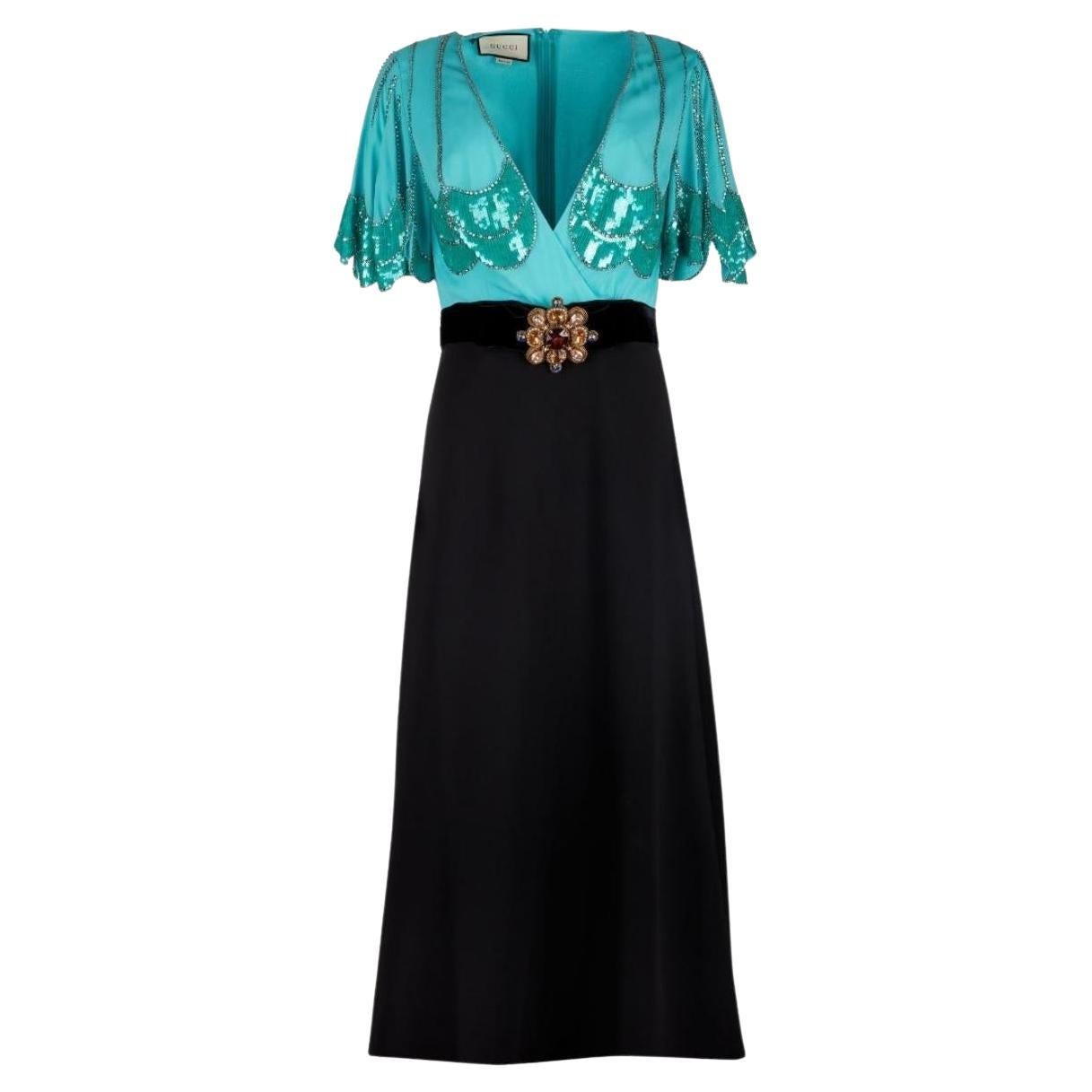 Brand New Gucci Petal Sleeve Deep V-neck Gown sz M For Sale