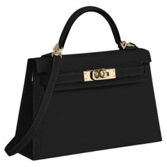 Brandneue schwarze Hermes Mini Kelly 20 HSS mit „Verso Gold“-Verzierung