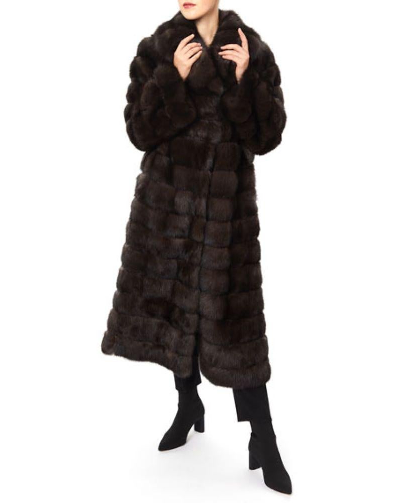 Black Brand new Horizontal Sable Coat size L For Sale