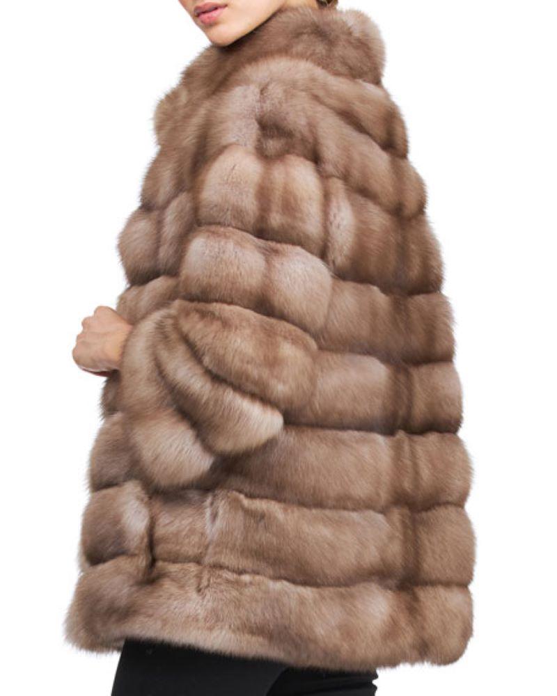 PRODUCT DESCRIPTION:

Brand new luxurious sable fur coat 

Condition: Brand New

Closure: Hidden closure

Color: Golden

Material: Sable

Garment type: Jacket

Sleeves: straight sleeves

Pockets: two slit pockets

Collar: Stand collar

Lining: