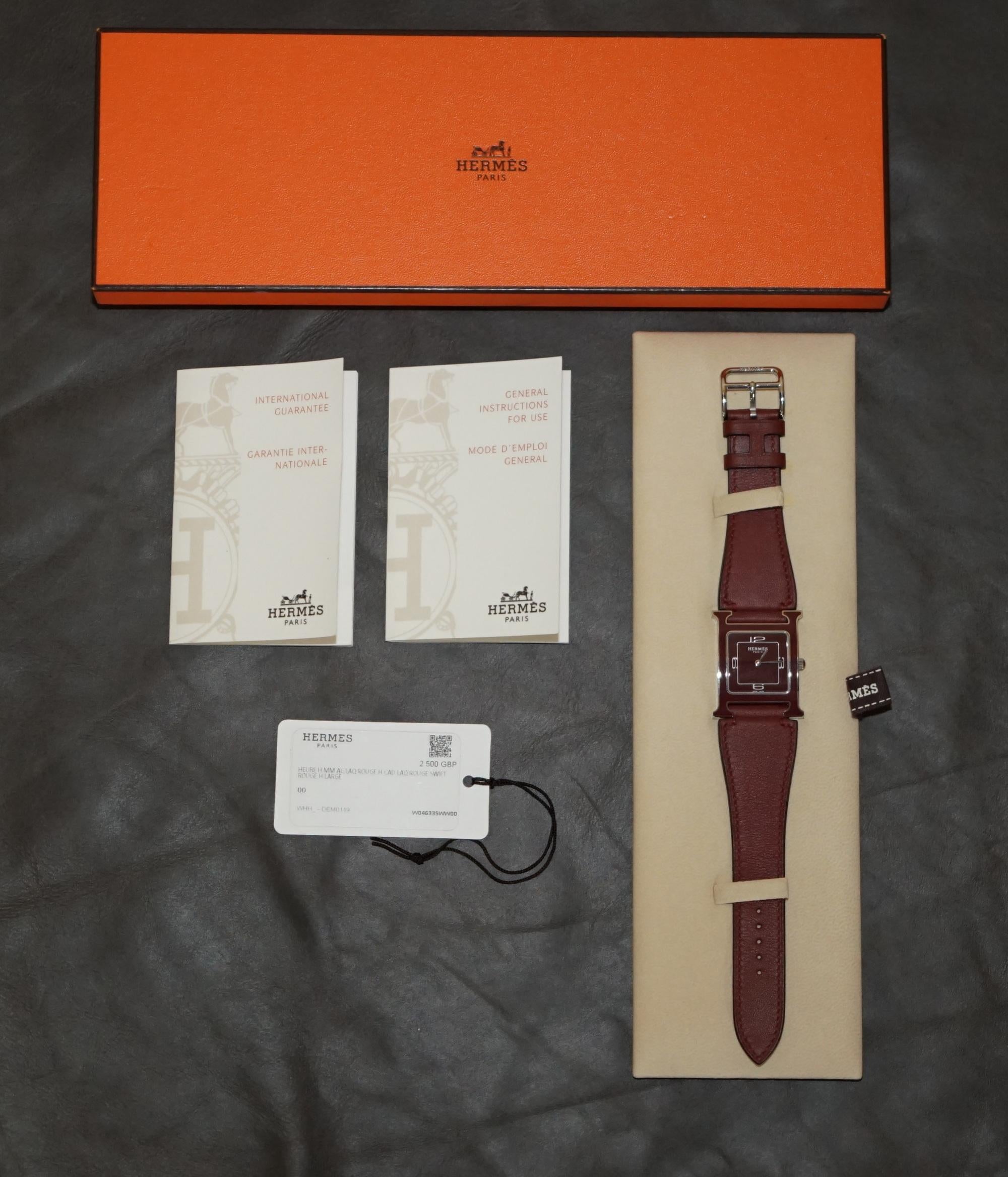 Royal House Antiques

Royal House Antiques is delighted to offer for sale this brand new in the original box never worn Hermes Heure H Laq Rouge Swift Reference HH1.523 / W046335WW00 complete with the original box papers and swing tag

This is a