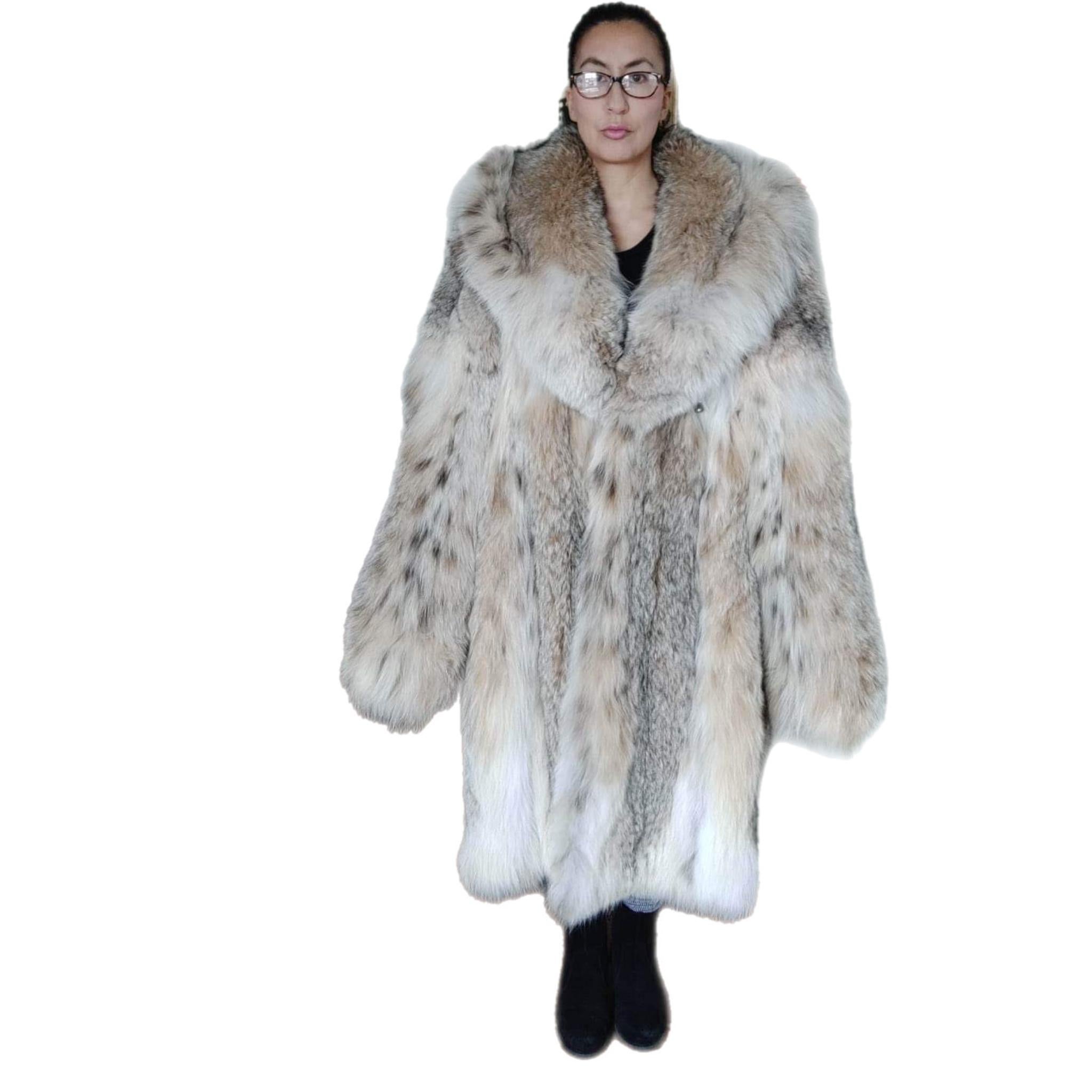 Women's lightweight Canadian lynx fur coat with detachable hood size 12/L For Sale