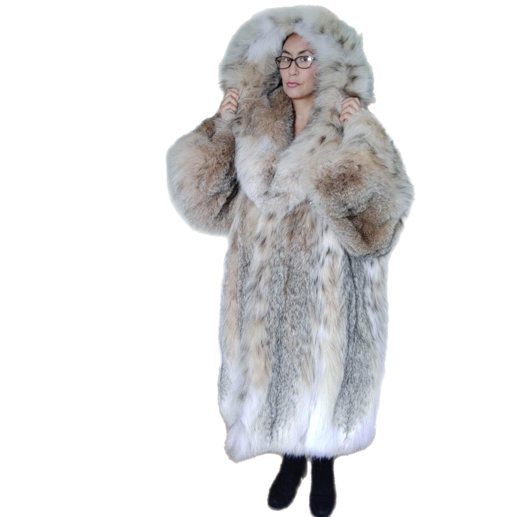 lightweight Canadian lynx fur coat with detachable hood size 12/L For Sale 1