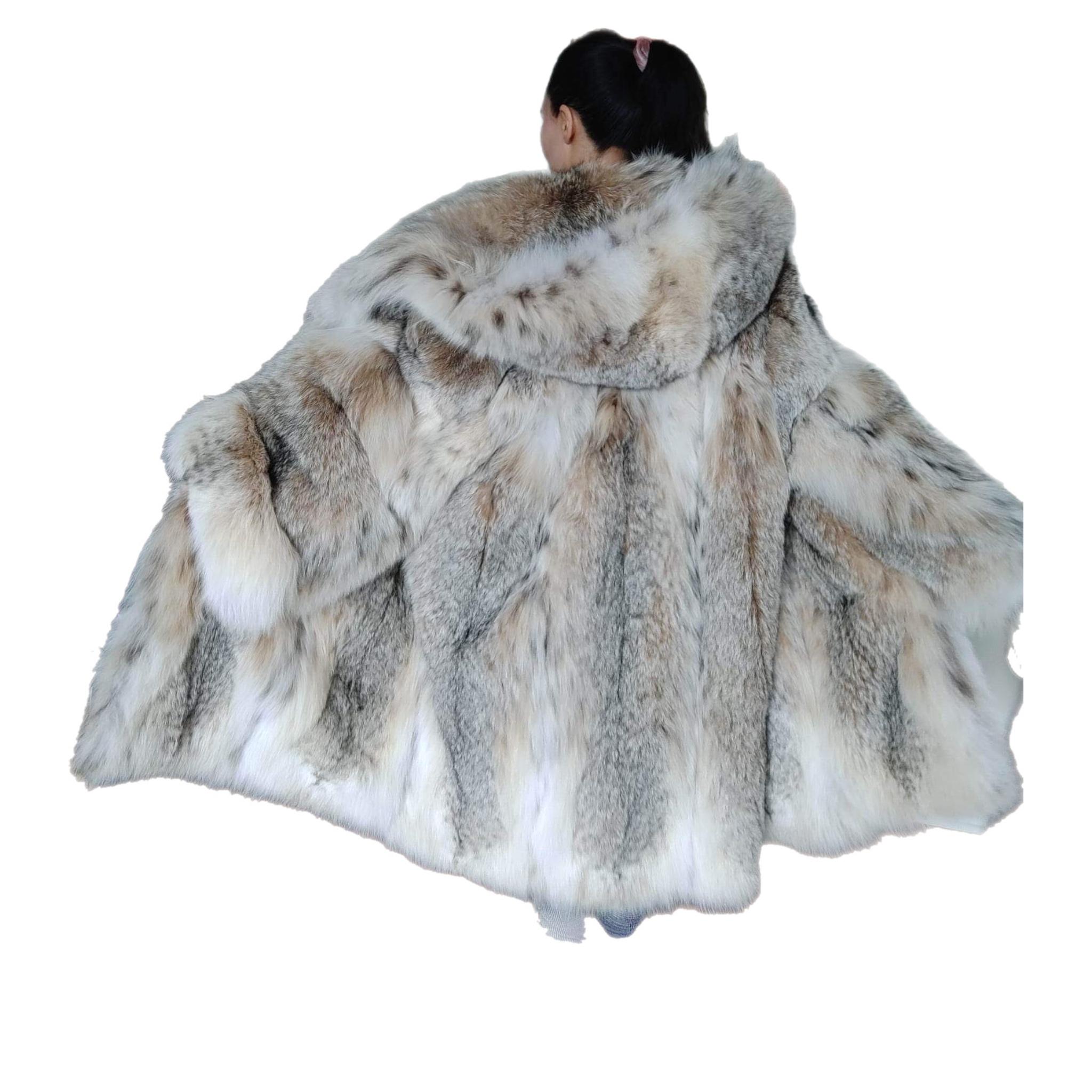 lightweight Canadian lynx fur coat with detachable hood size 12/L For Sale 3