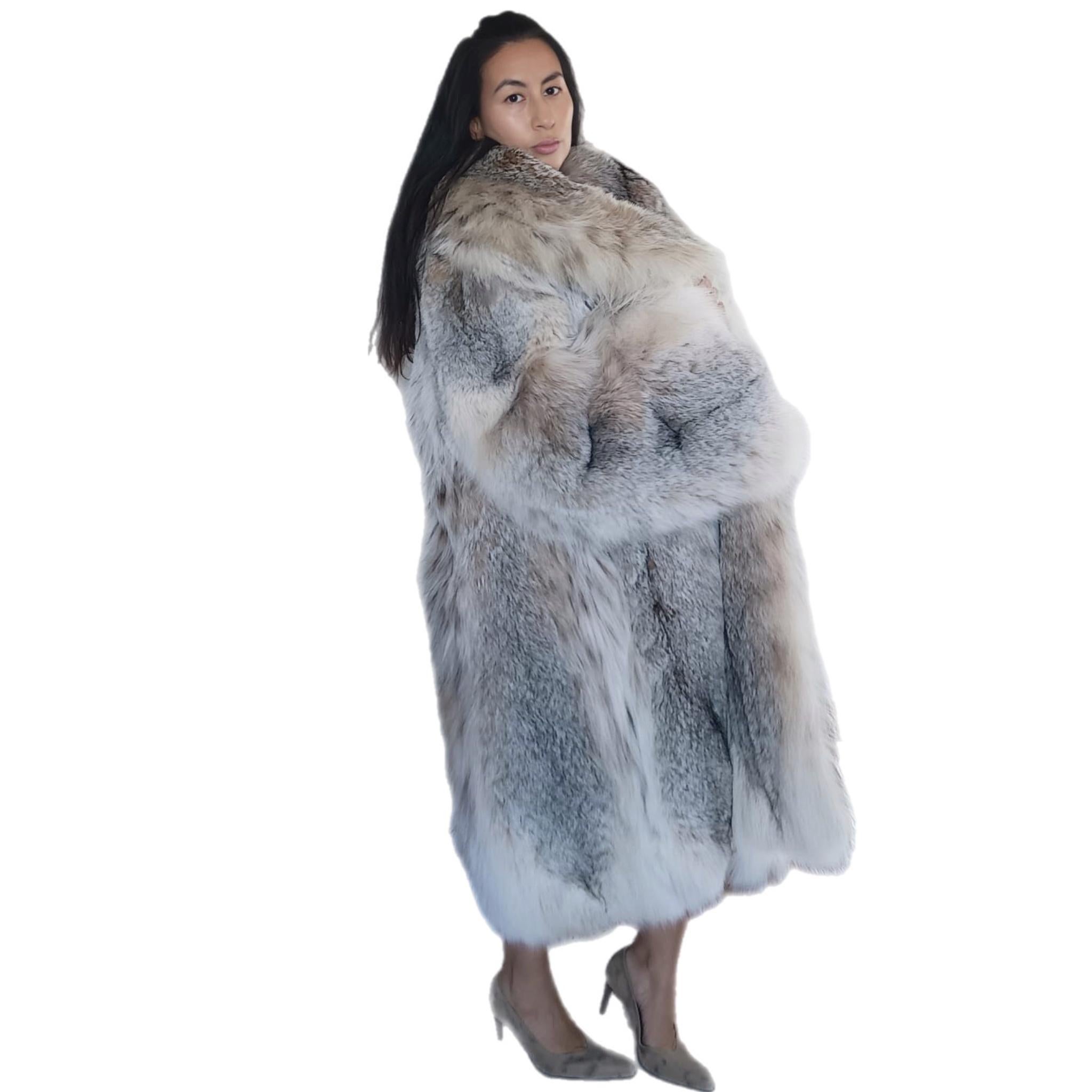 Brand new lightweight Canadian lynx fur coat with detachable hood size 24 XXL For Sale 12