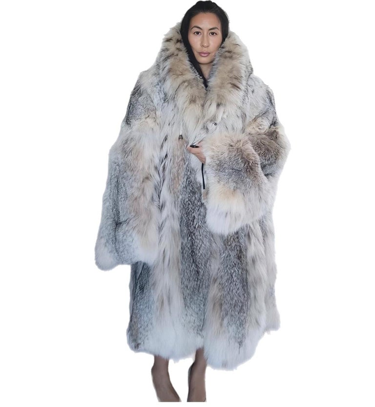 Brand new lightweight Canadian lynx fur coat with detachable hood size 24 XXL For Sale at 1stDibs