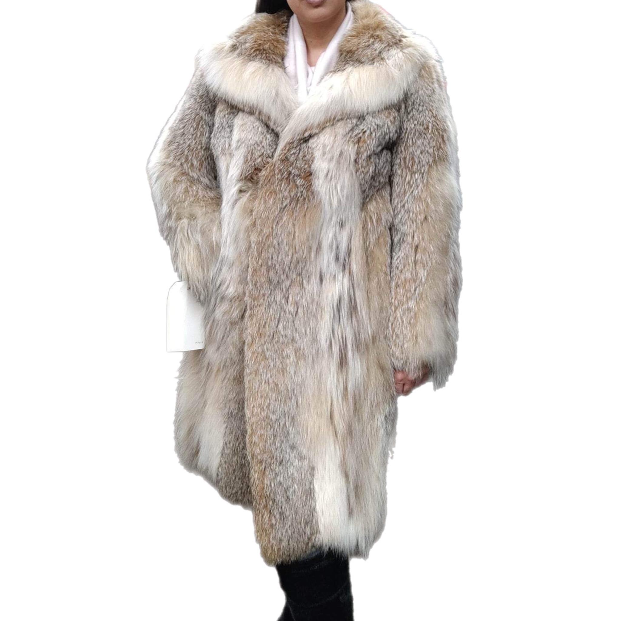 Gray Brand new lightweight lynx fur coat size 10 For Sale