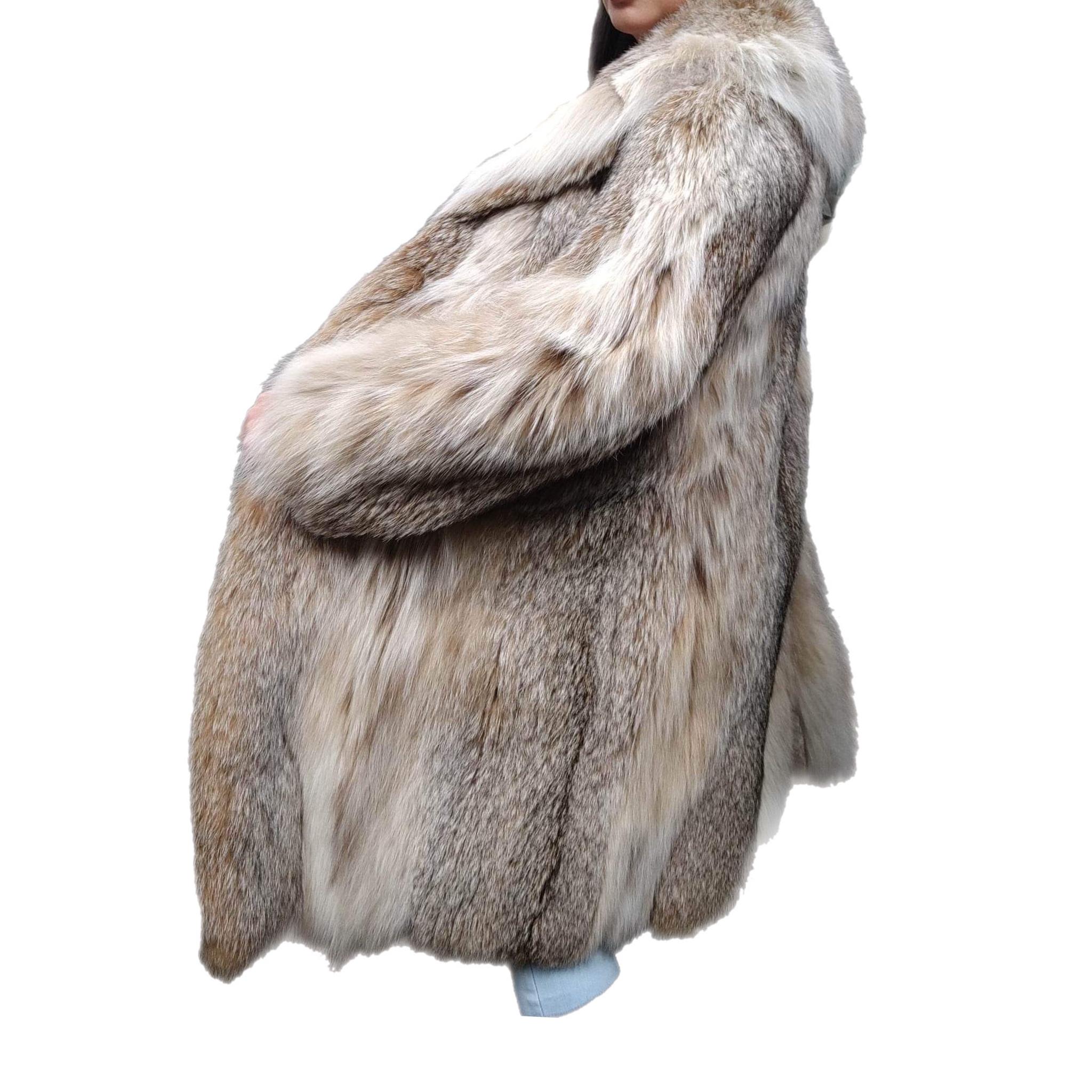 Brand new lightweight lynx fur coat size 10 For Sale 2