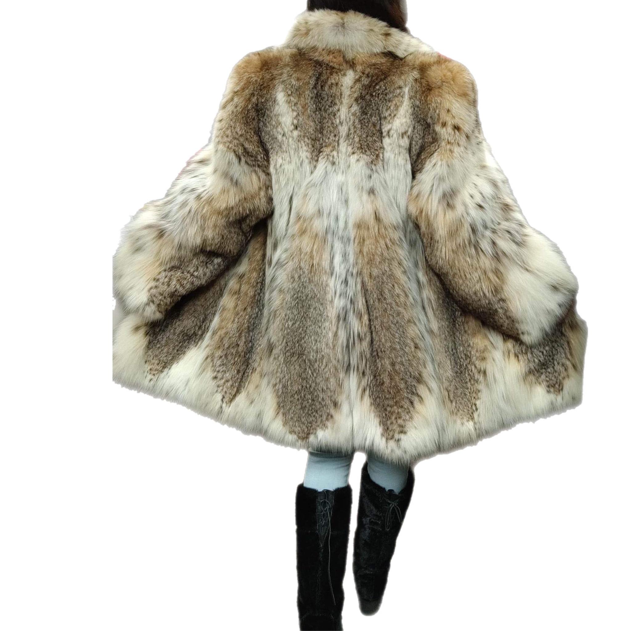 Brand new lightweight lynx fur coat size 12-14 For Sale 8