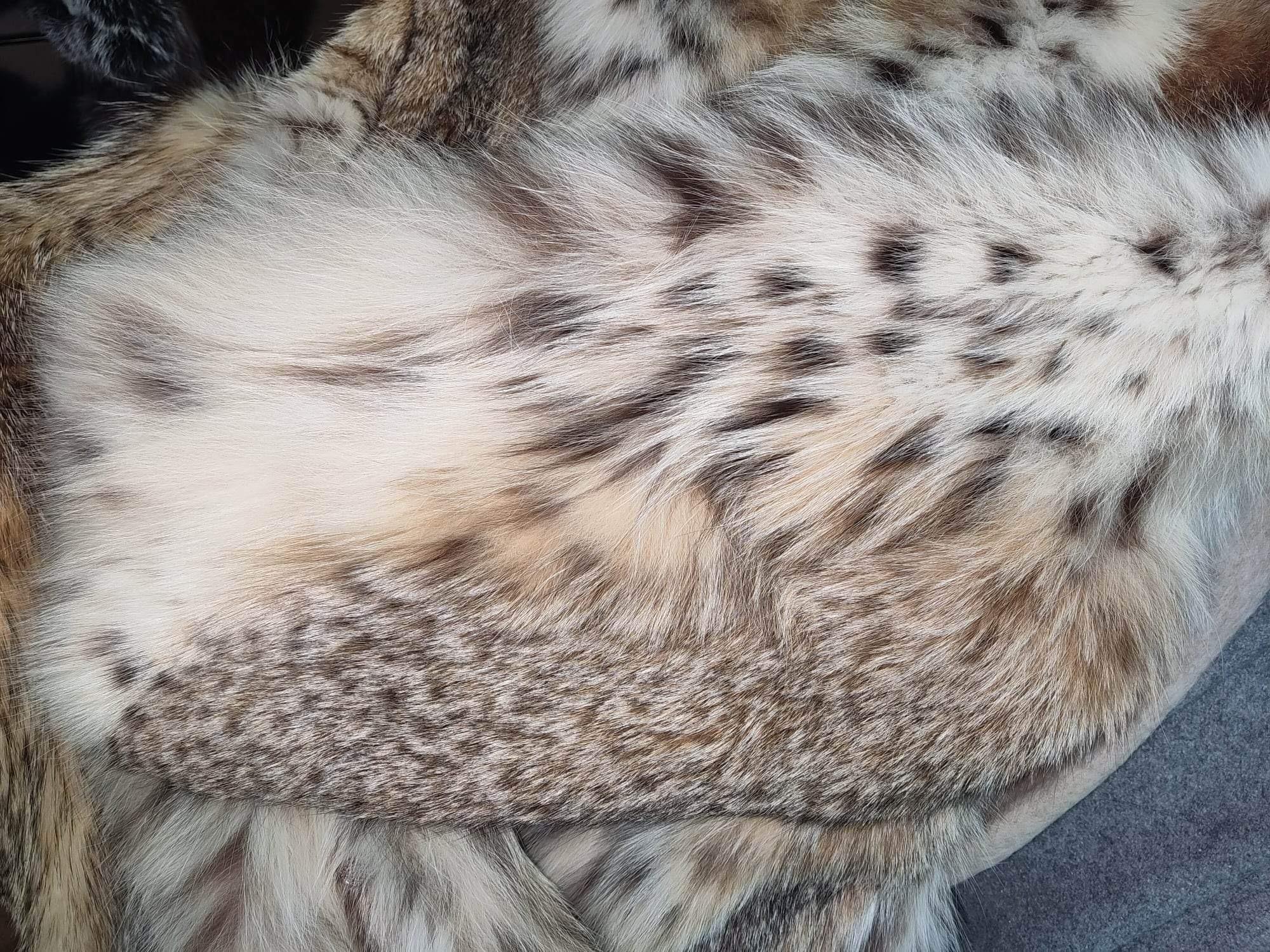 Brand new lightweight lynx fur coat size 12-14 13