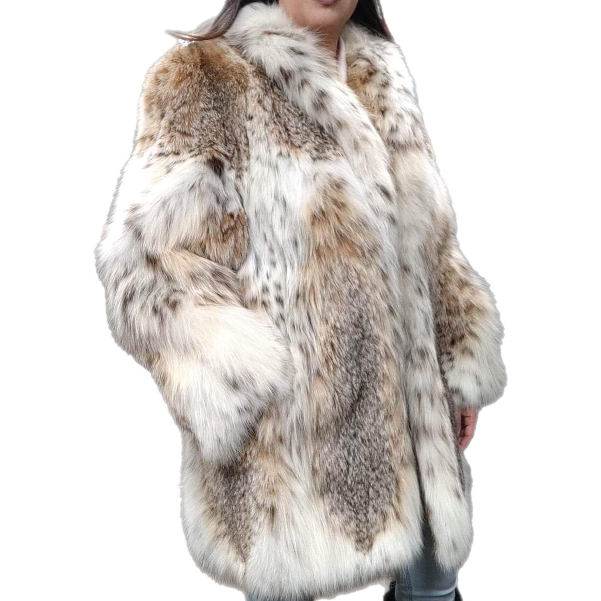DESCRIPTION : Brand new Canadian lynx fur coat size 12-14


Tailored collar, straight sleeves, supple skins, beautiful fresh fur, european german clasps for closure, too slit pockets, nice big full pelts skins in new equisite condition.

Condition: