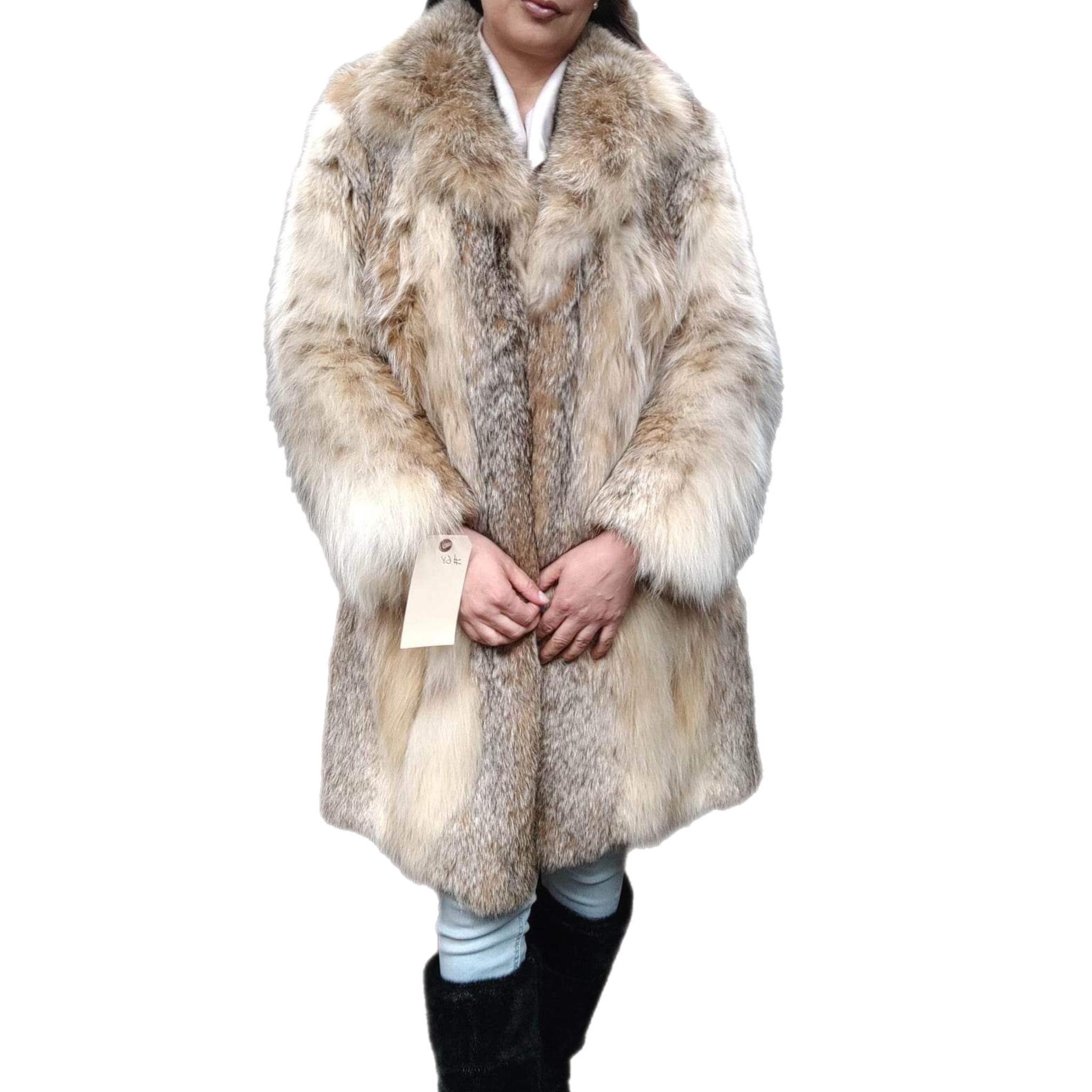 Brand new lightweight lynx fur coat size 8 S In New Condition In Montreal, Quebec