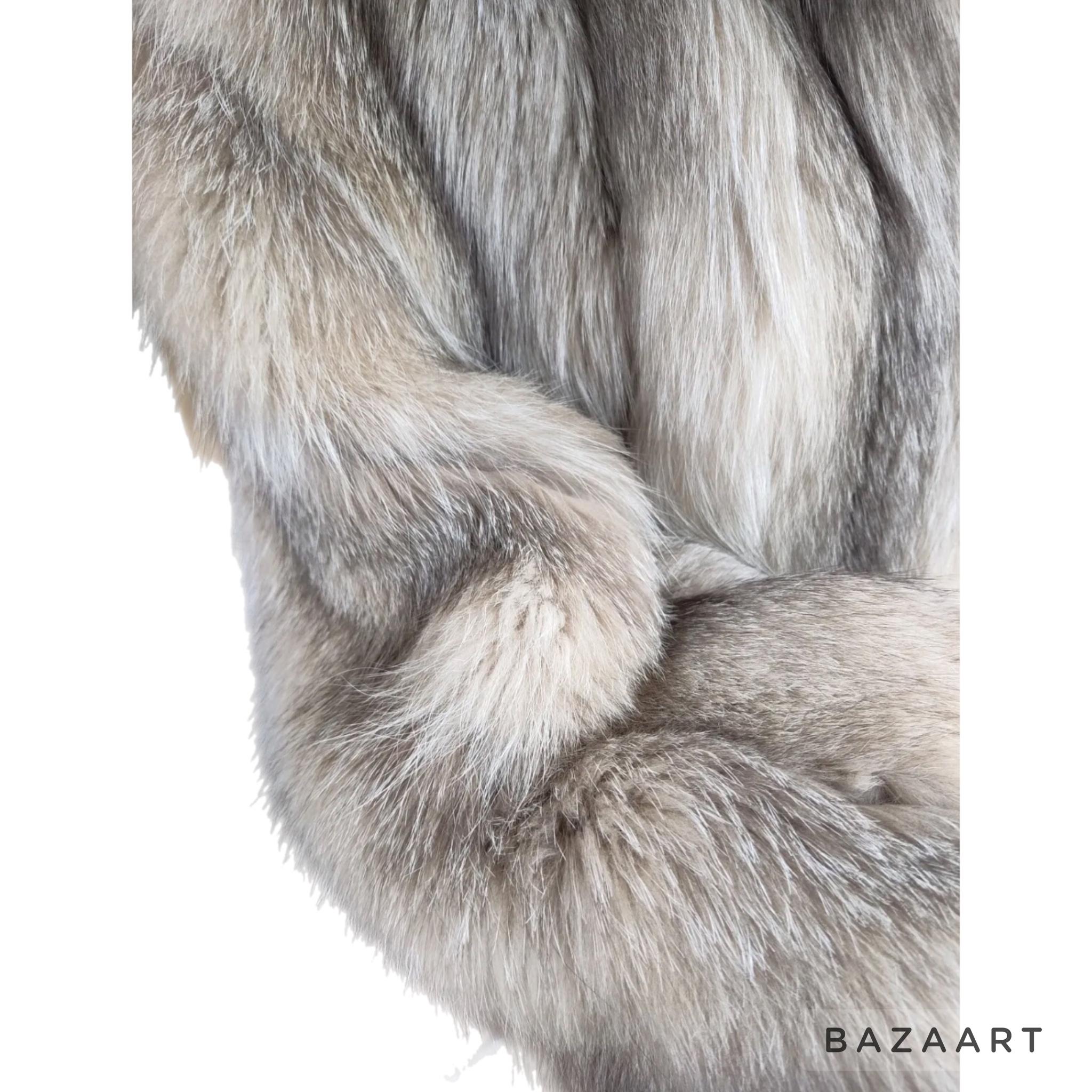 Brand new lightweight saga crystal fox fur coat size 12 L 4