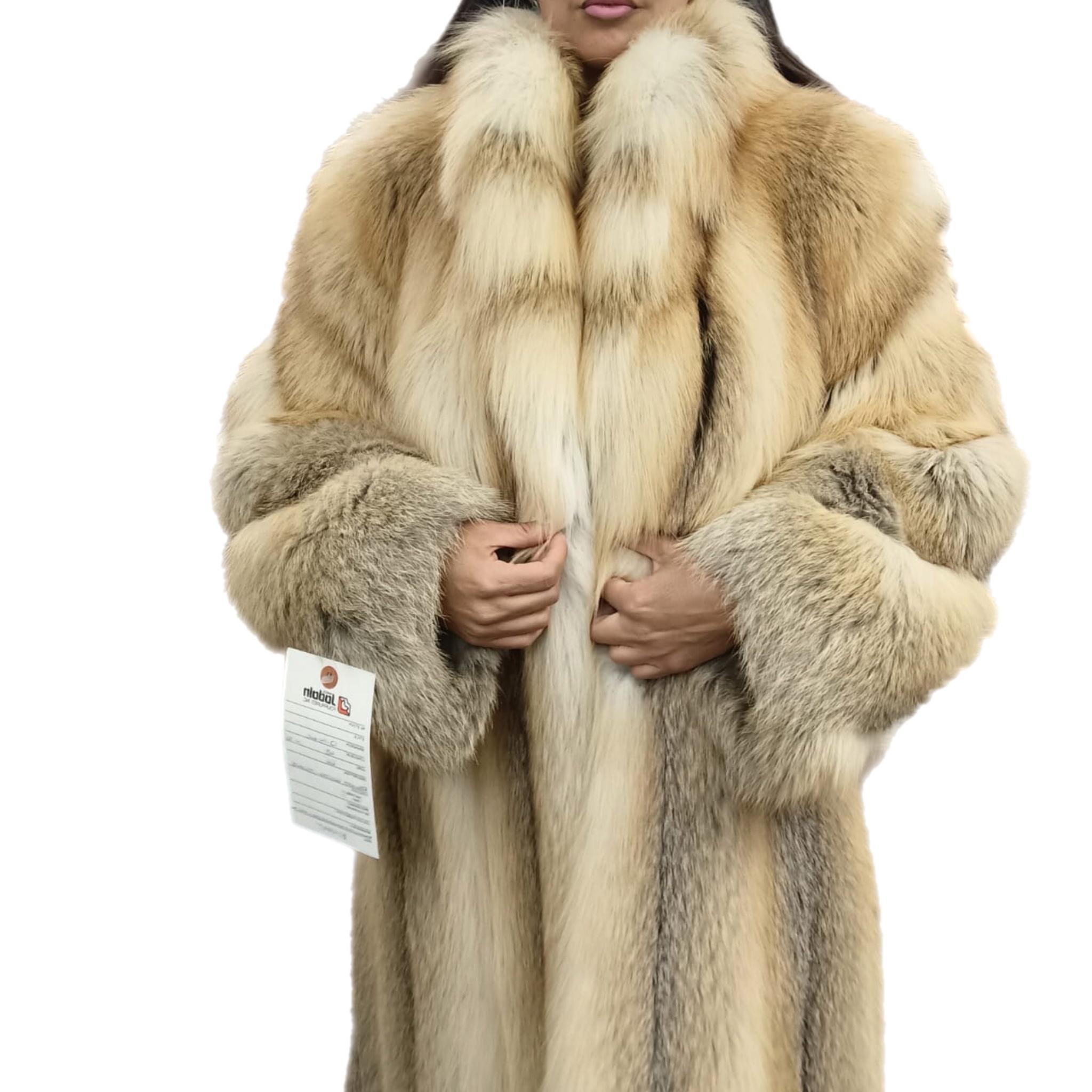 Women's Brand new lightweight saga Island fox fur coat size 12 L For Sale