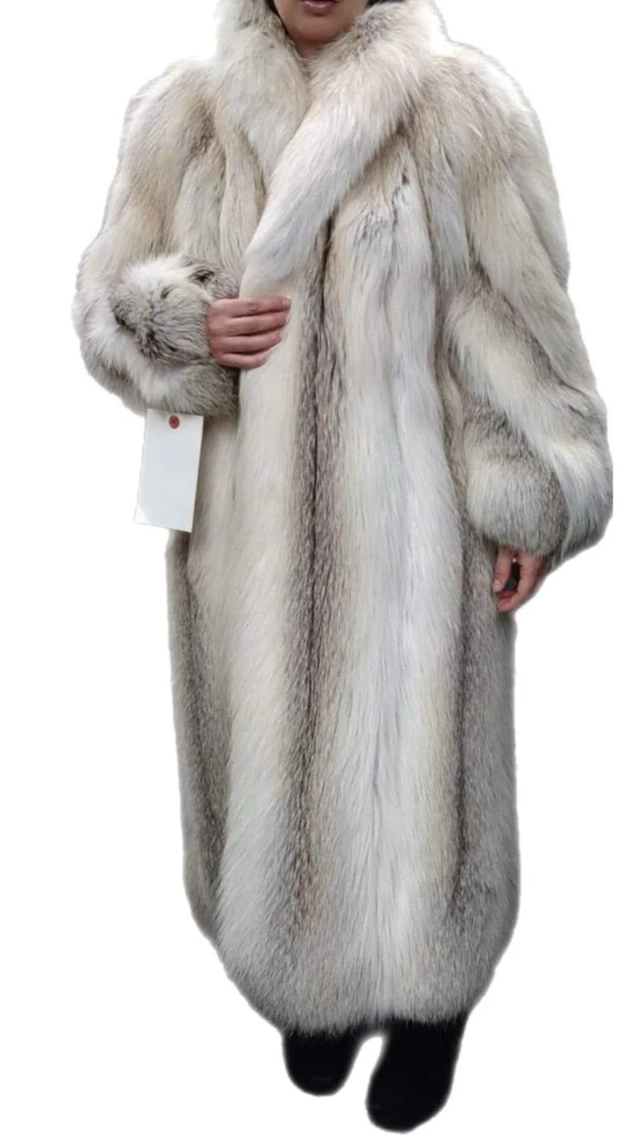 Brand new lightweight saga Island fox fur coat size 12 L For Sale 1