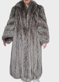 Brand new lightweight saga silver fox fur coat size 6/S