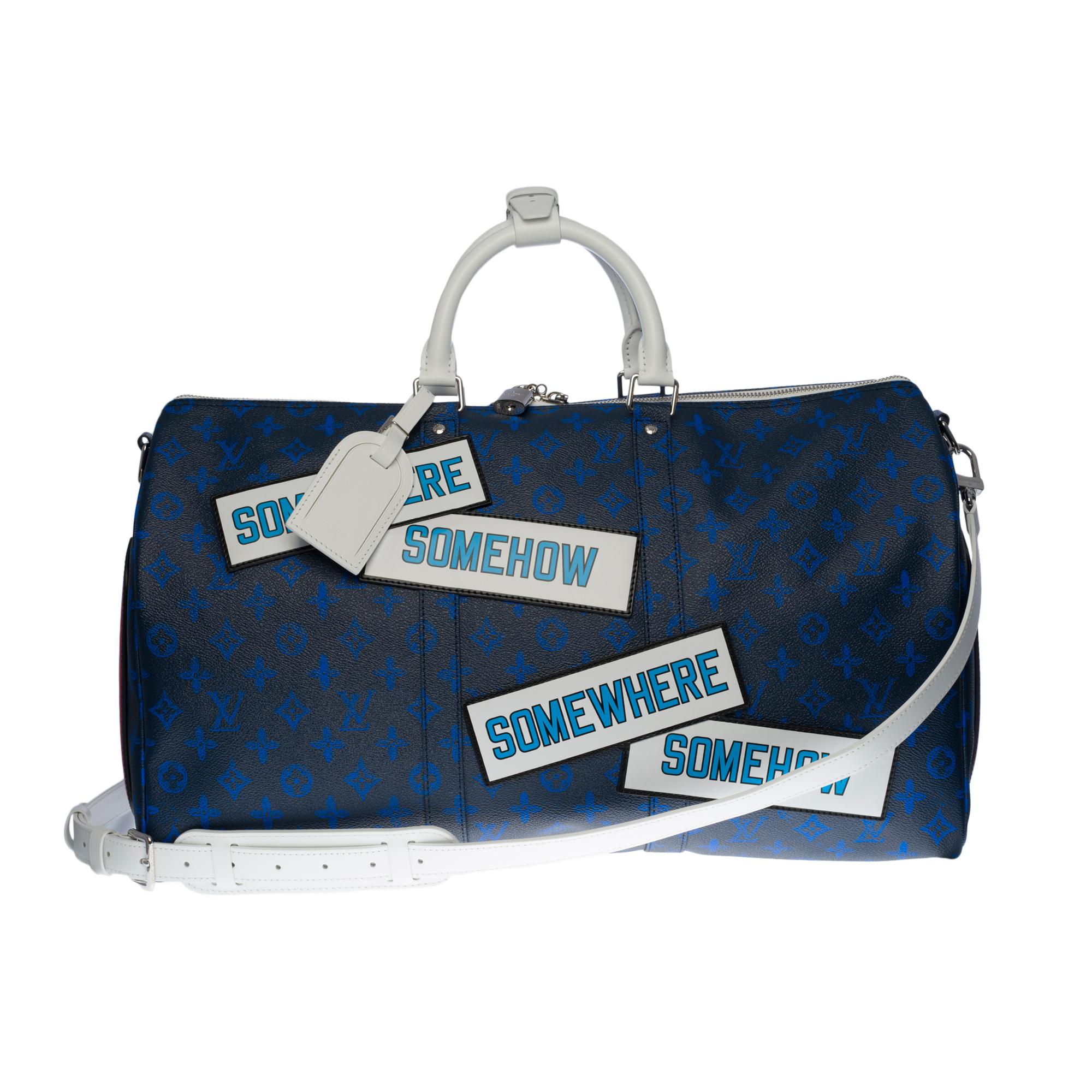 ULTRA EXCLUSIVE - SOLD OUT - Fashion Week 2021

Part of Virgil Abloh’s collaboration with American artist Lawrence Weiner, the Keepall Bandouliere 50 is made from Vintage Monogram canvas and feature’s Weiner’s celebrated aphorism “Somewhere