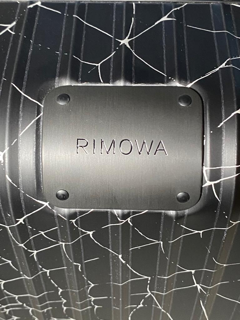 BRAND NEW -Limited edition Rimowa X Supreme 55 suitcase in black aluminium 11